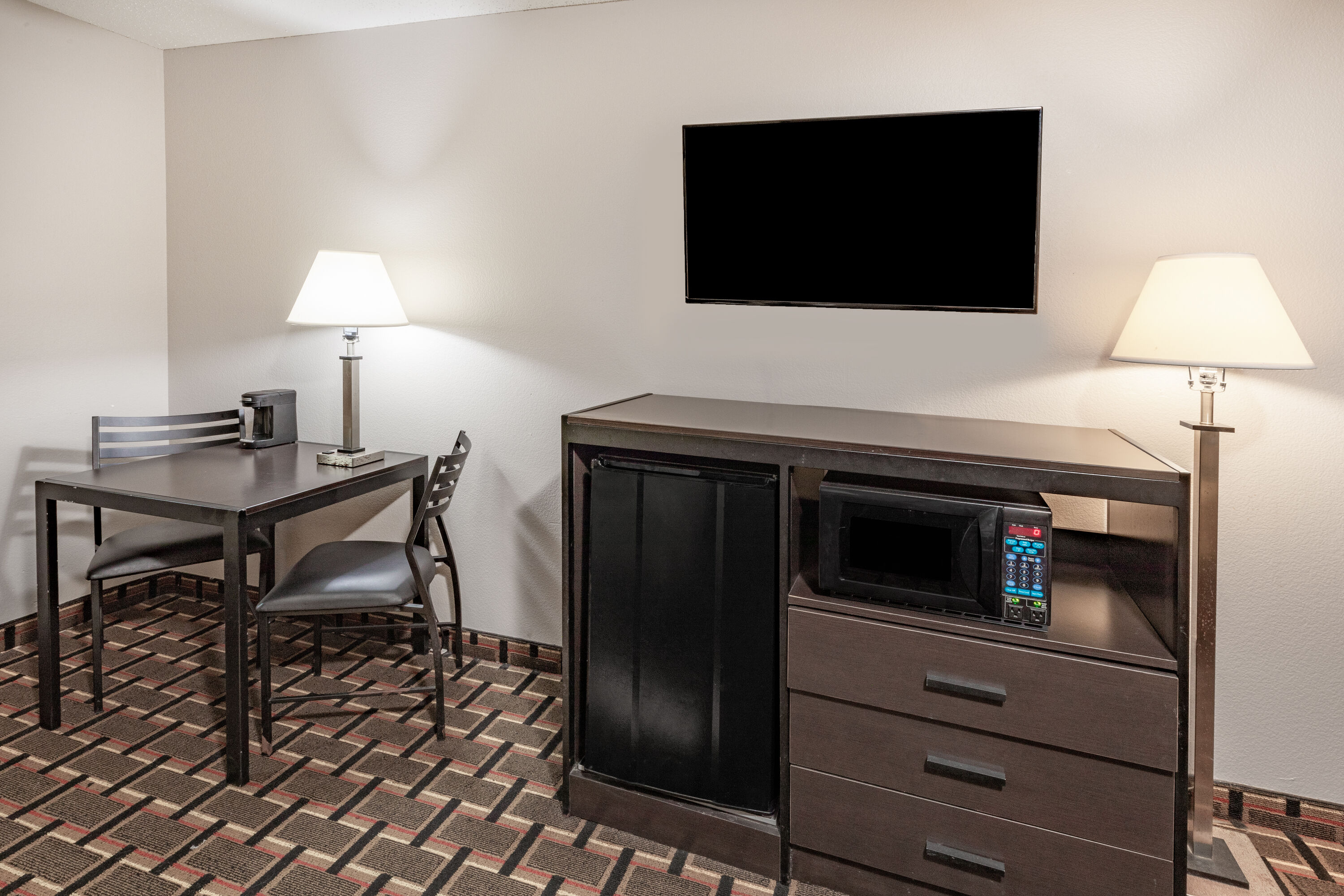 Guest room at the Super 8 by Wyndham League City/Kemah Area in League City, Texas