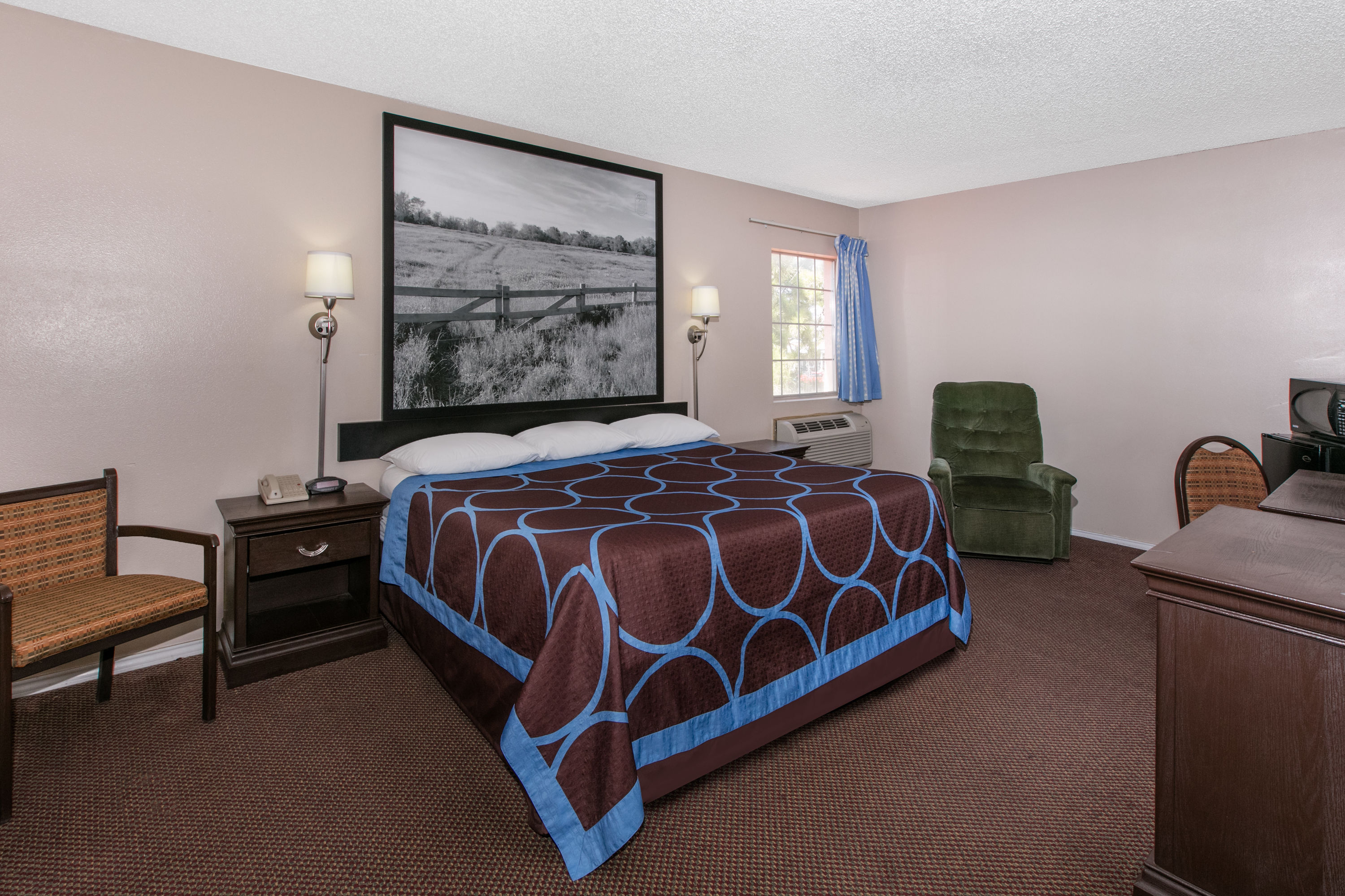 Super 8 by Wyndham Lubbock Civic Center North | Lubbock, TX Hotels