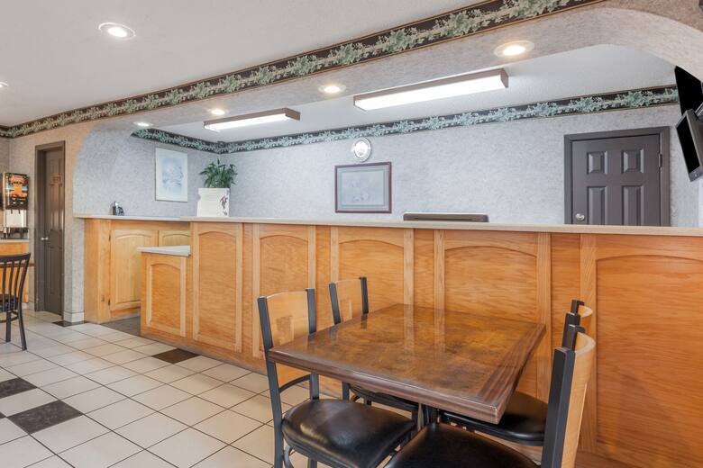 Super 8 Mt. Pleasant TX hotel lobby in Mount Pleasant, Texas
