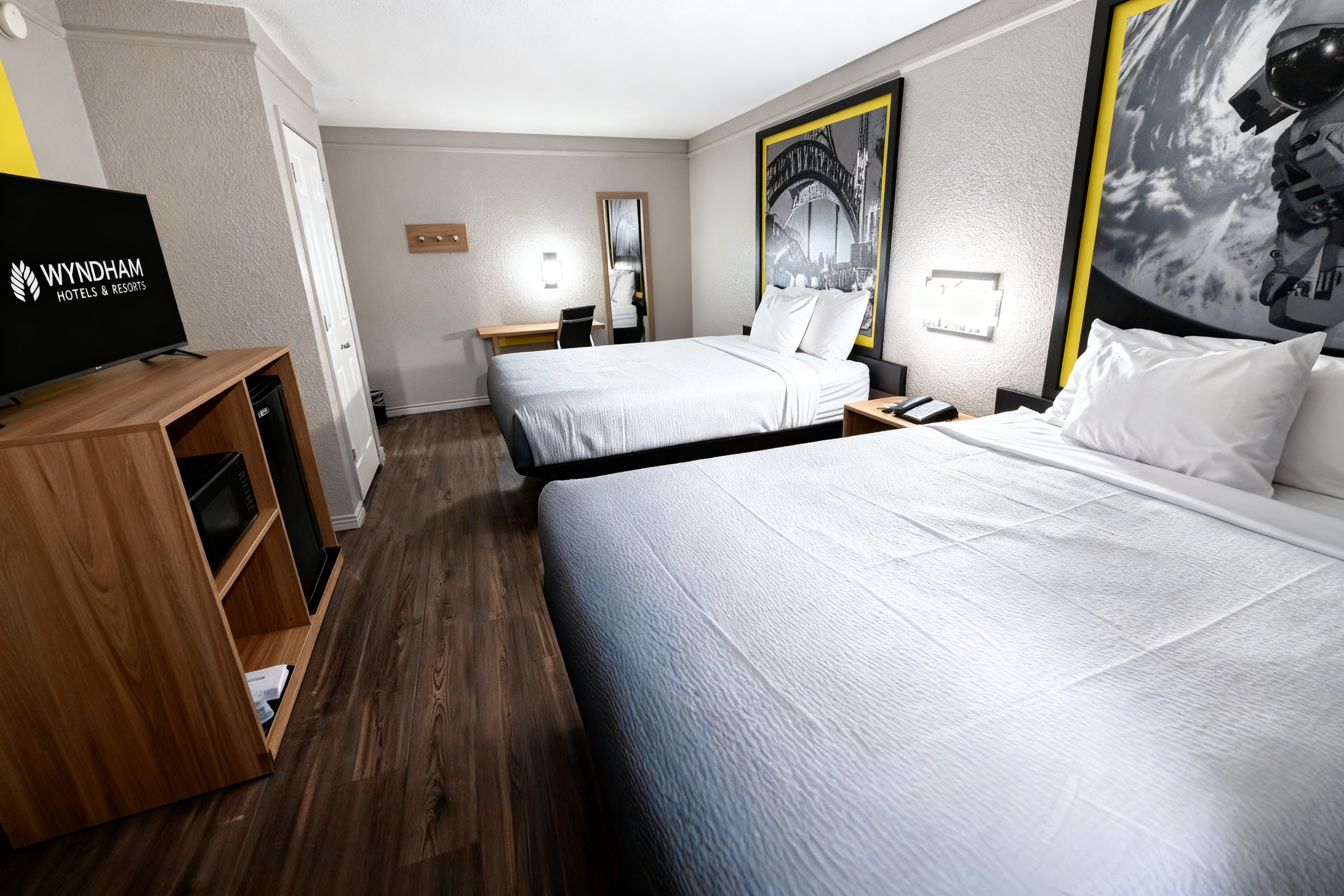 Guest room at the Super 8 by Wyndham Nacogdoches Near University in Nacogdoches, Texas