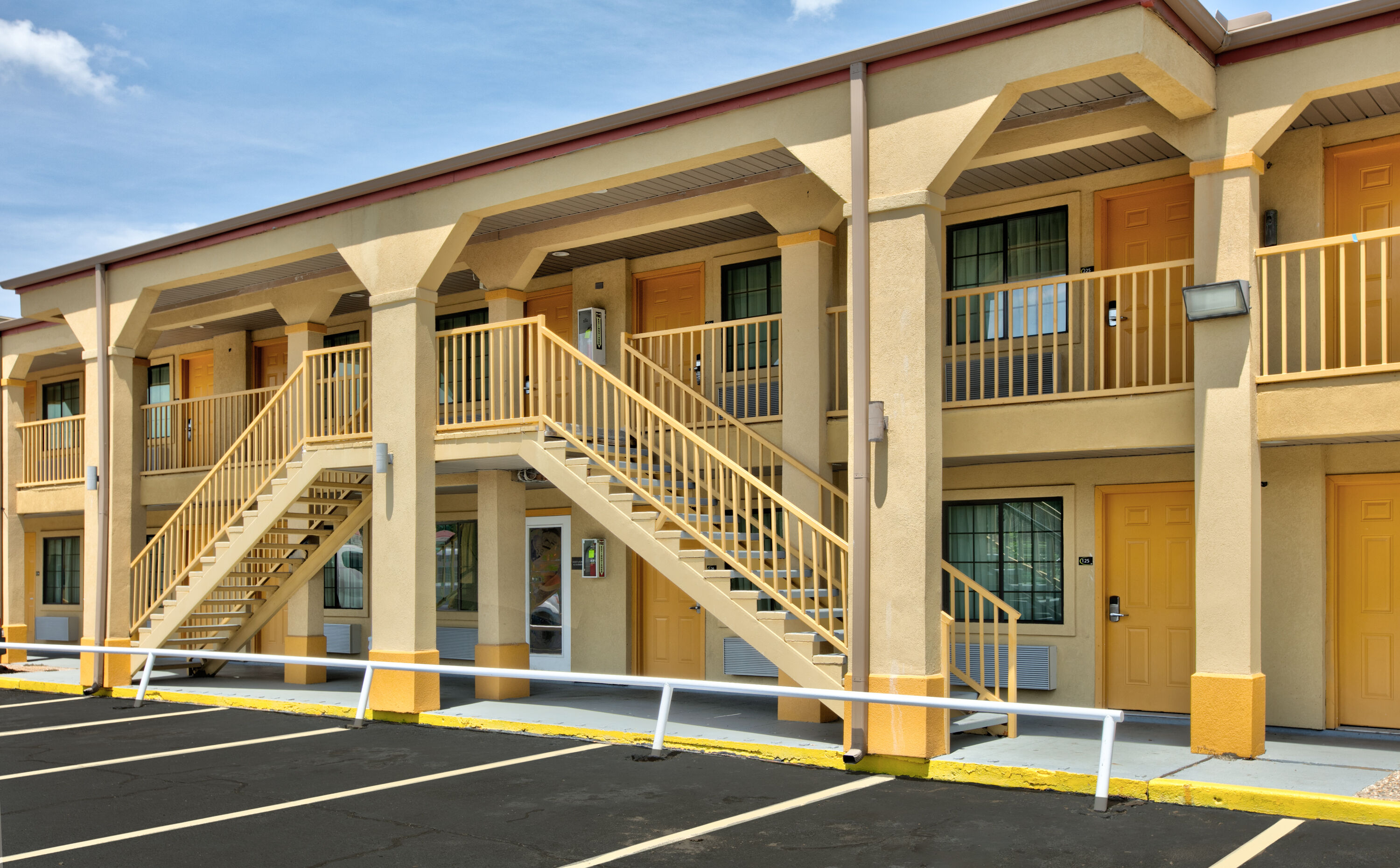 Exterior of Super 8 by Wyndham Palestine TX hotel in Palestine, Texas