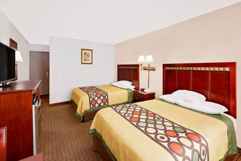 Guest room at the Super 8 Plainview in Plainview, Texas