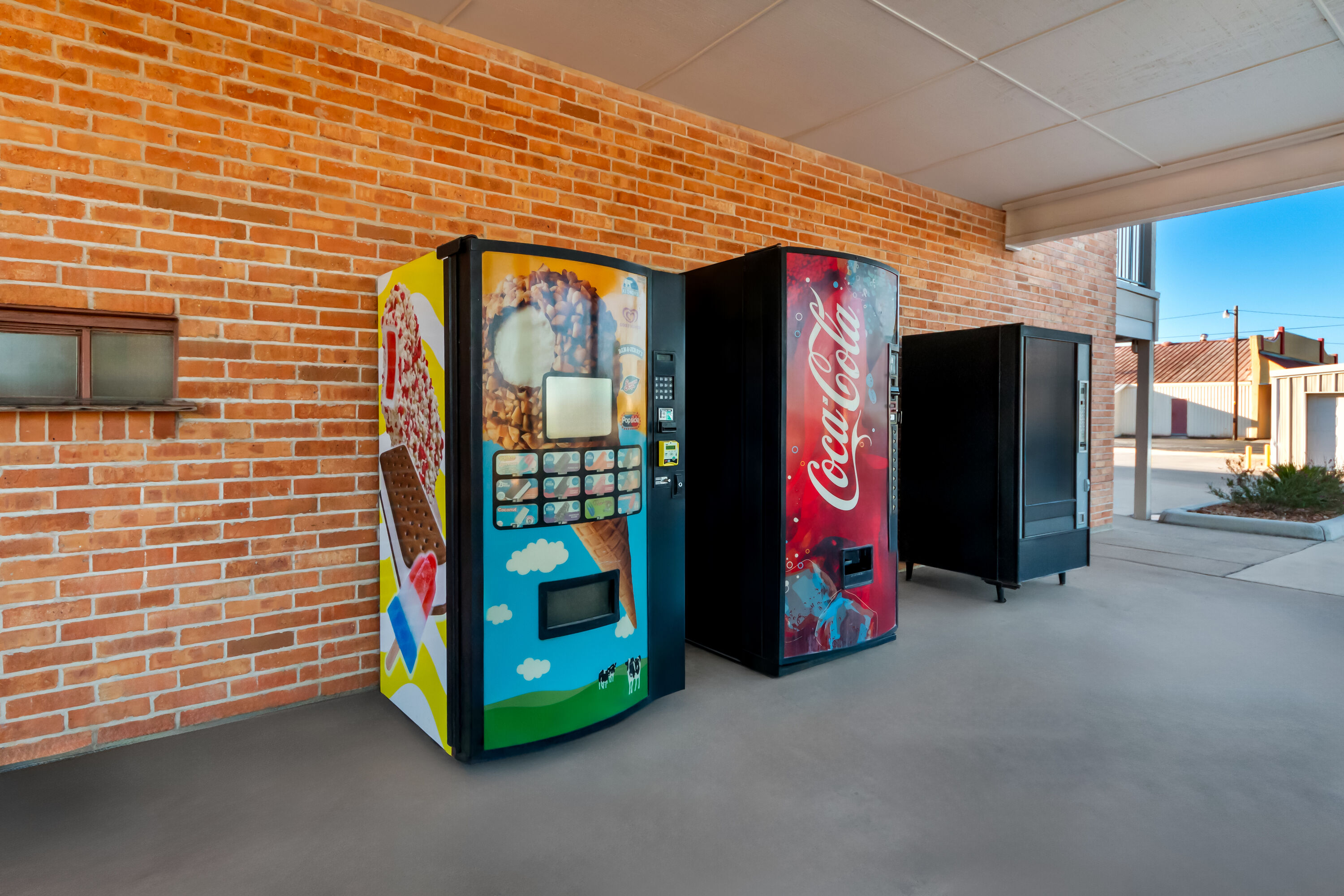 Property amenity at Super 8 by Wyndham Pleasanton in Pleasanton, Texas