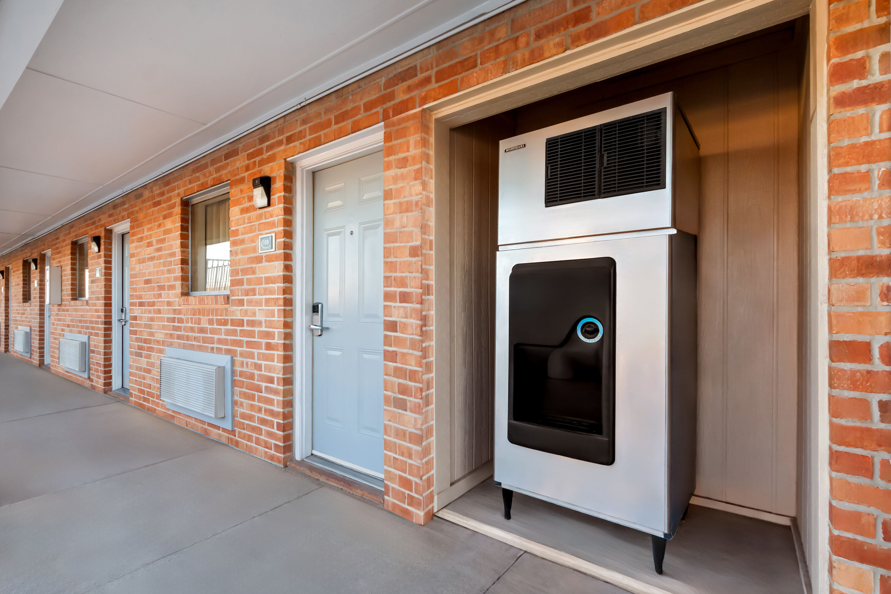 Property amenity at Super 8 by Wyndham Pleasanton in Pleasanton, Texas