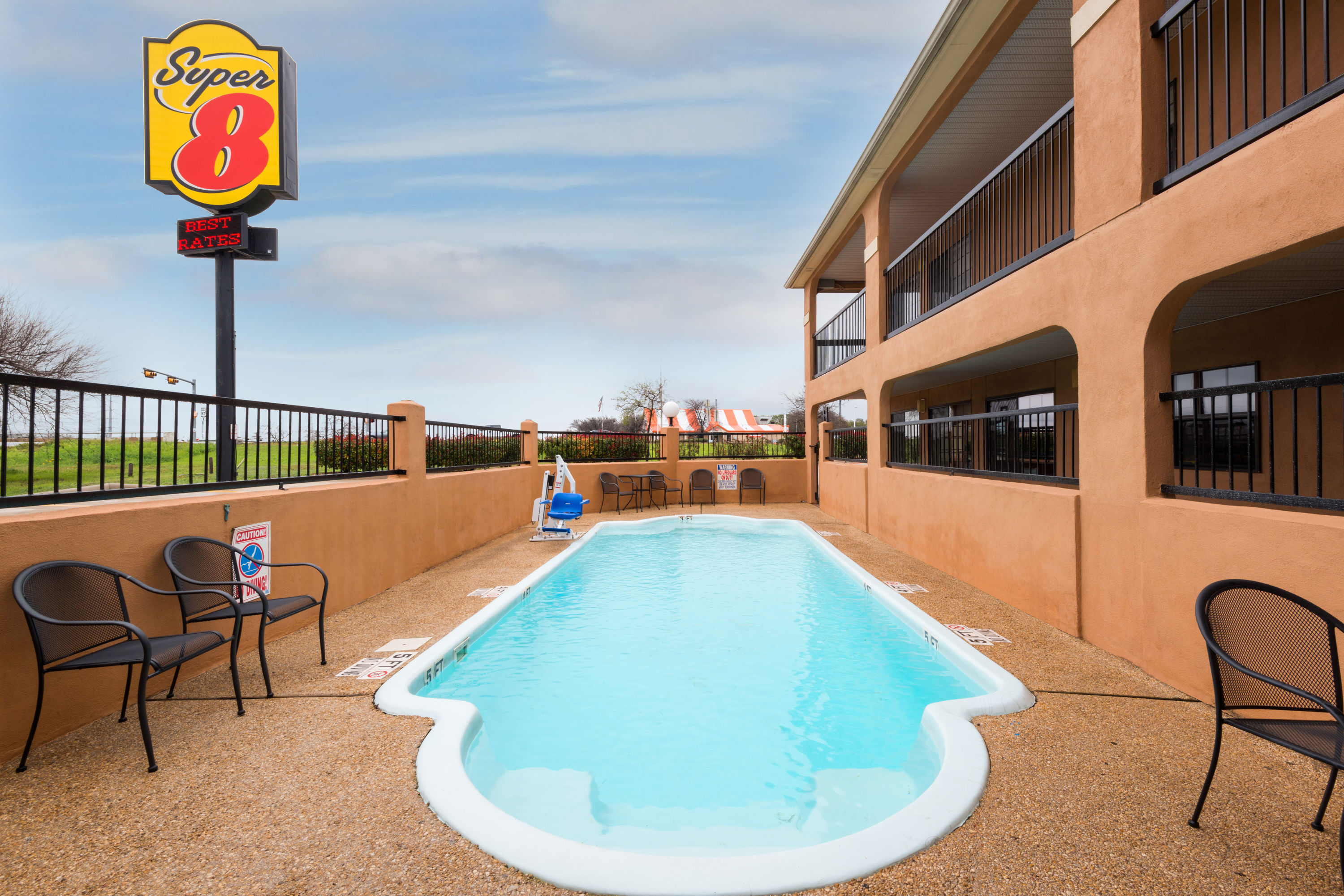 Super 8 Roland Ave San Antonio
