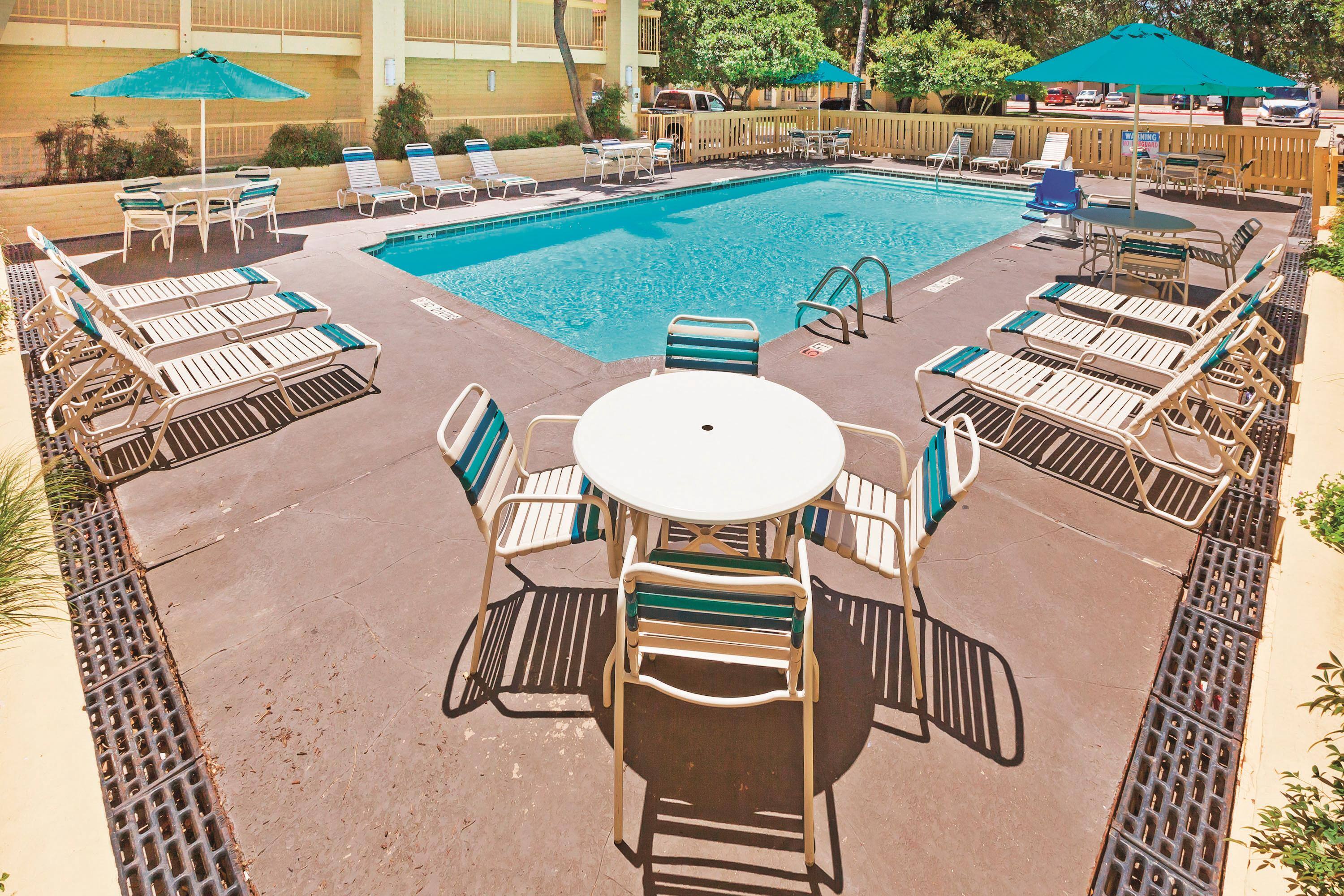 super 8 fiesta san antonio to 17627 la cantera pkwy super 8 fiesta san antonio to 17627 la cantera pkwy