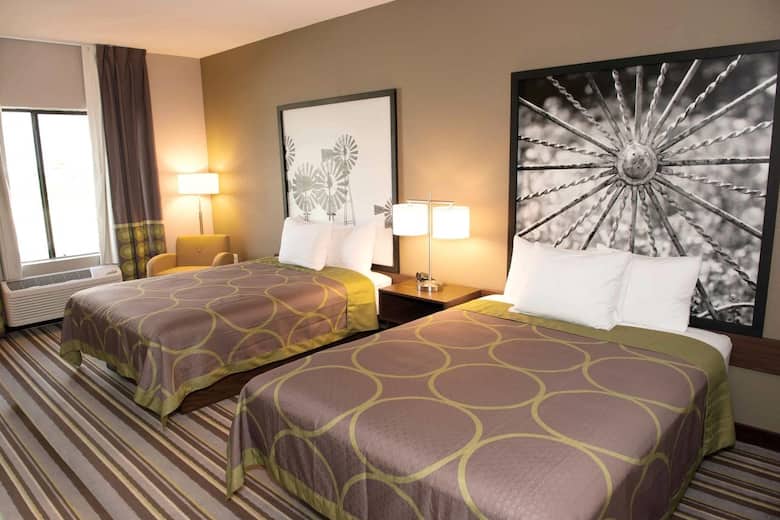 Super 8 Stanton Hotels Tx 79782 Guest Room At The Super 8 Stanton In Texas
