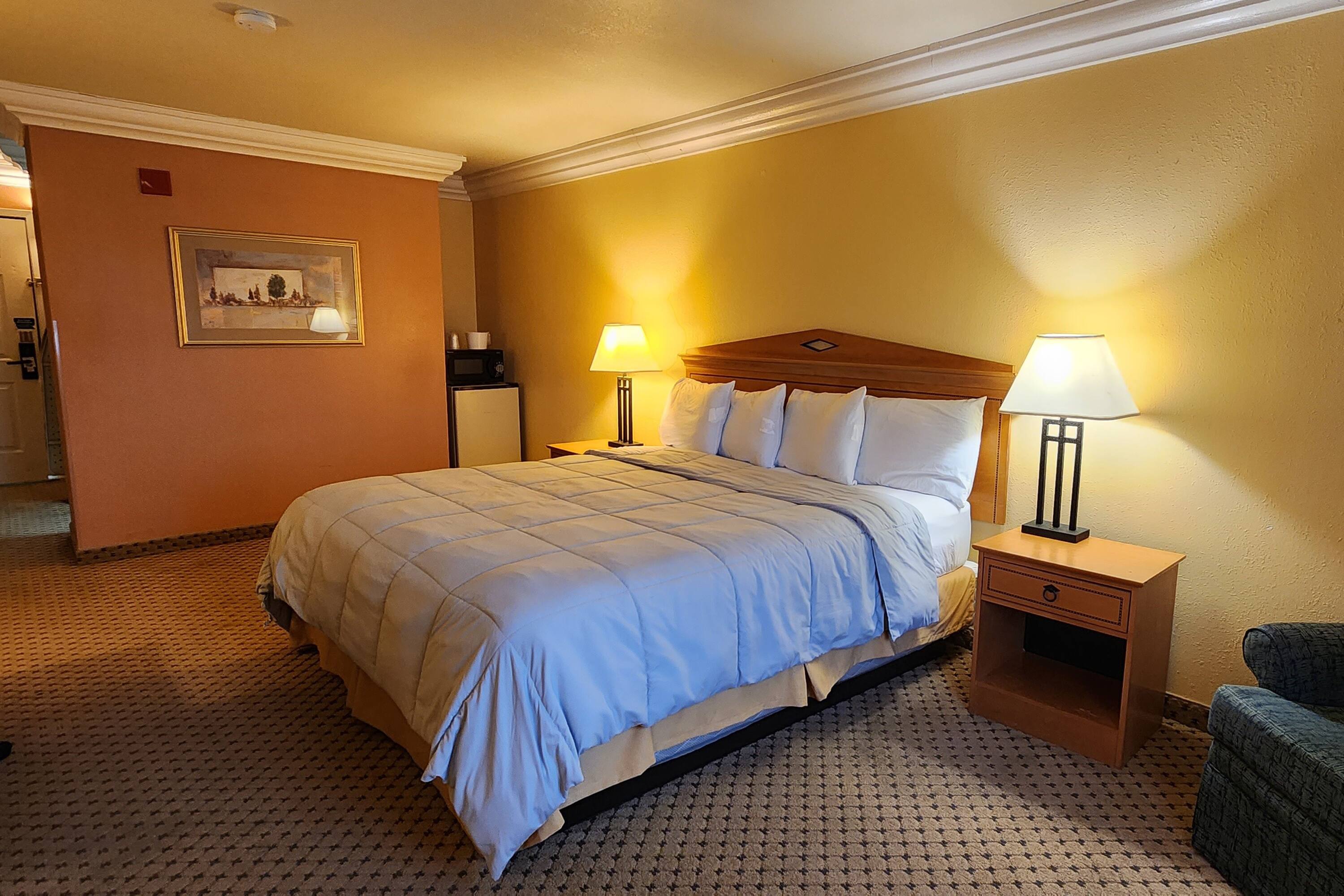 Super 8 by Wyndham Temple I-35 | Temple, TX Hotels