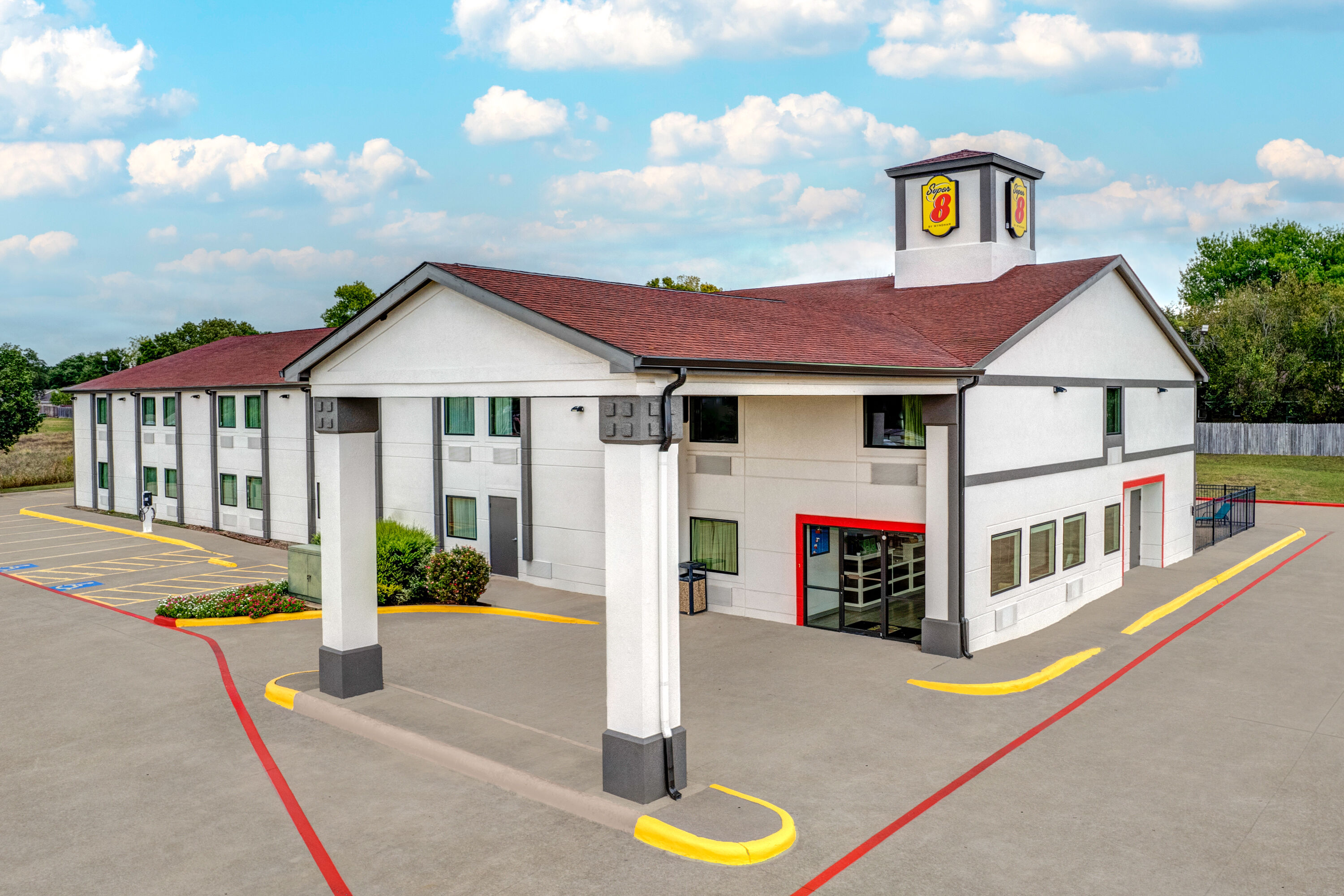 Exterior Day Image of Super 8 by Wyndham Waxahachie TX hotel in Waxahachie, Texas