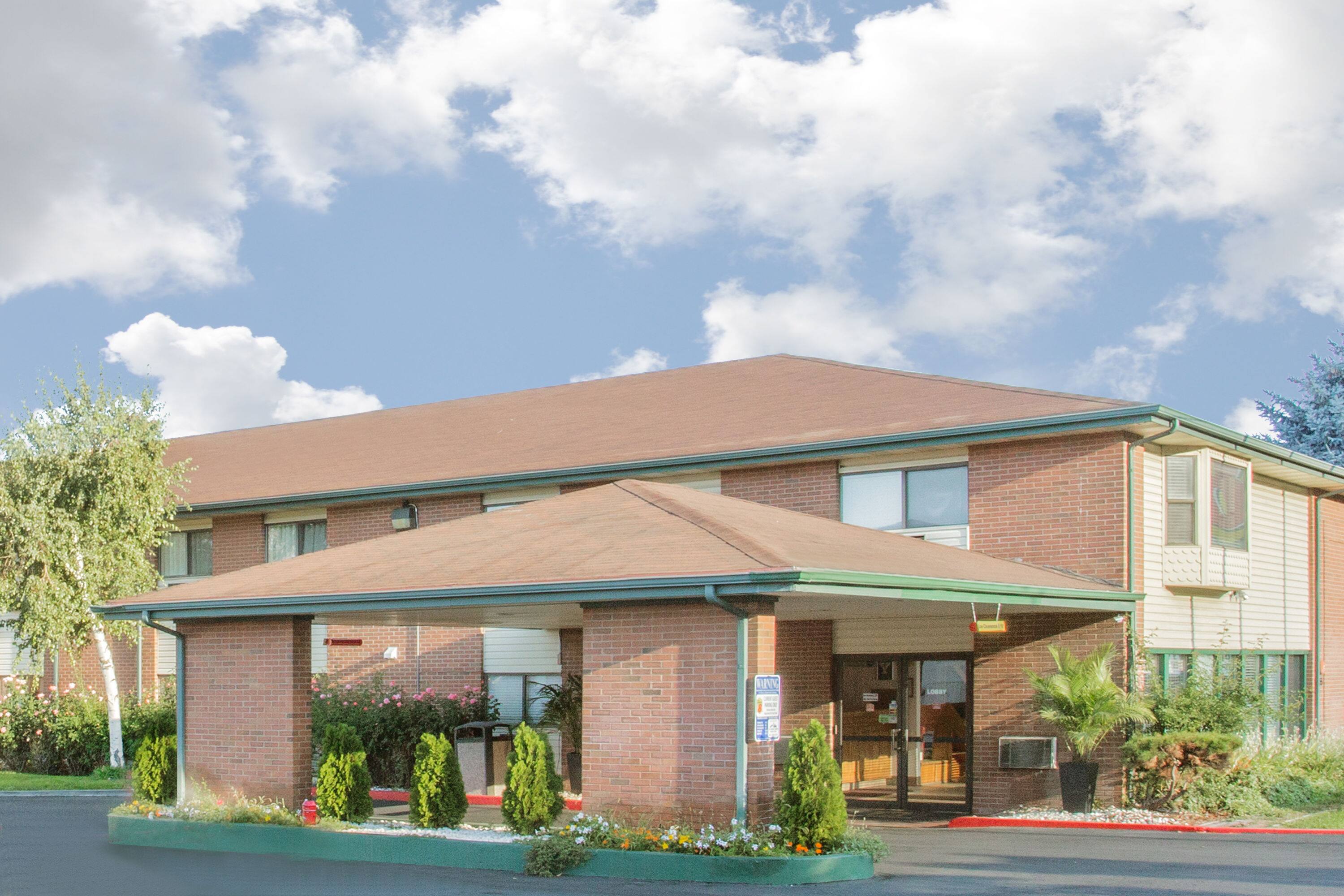Super 8 By Wyndham Provo Byu Orem Ut Hotels