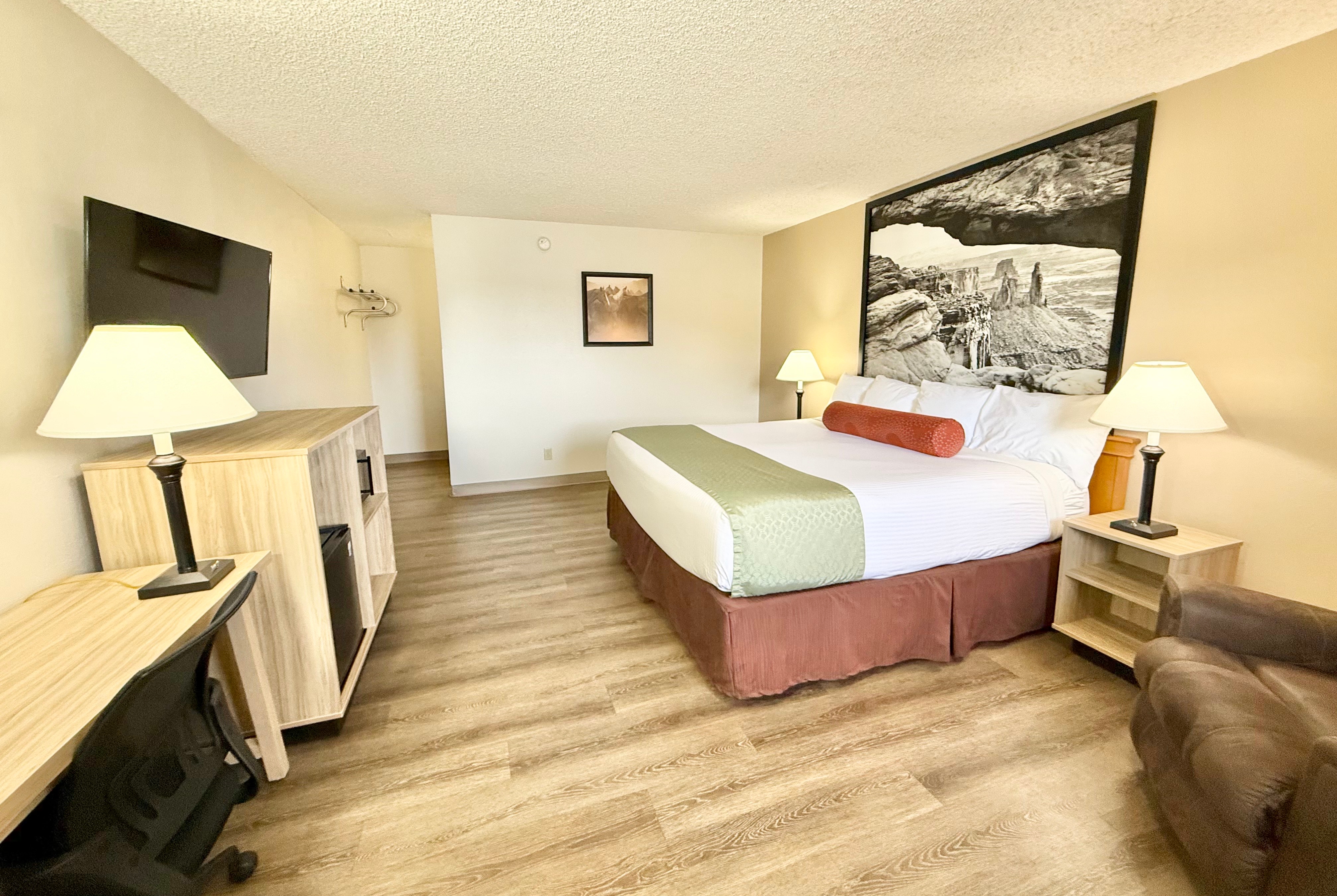 Guest room at the Super 8 by Wyndham Salina/Scenic Hills Area in Salina, Utah
