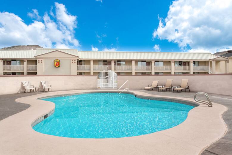 Super 8 Salina Scenic Hills Area Hotels Ut 84654 Pool At The Super 8 Salina Scenic Hills Area In Utah