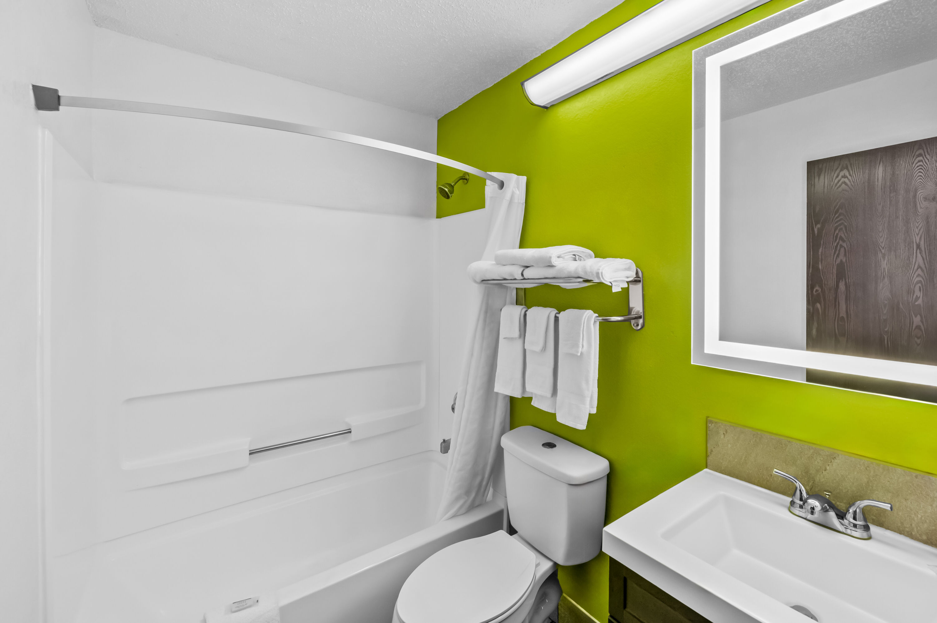 Guest room bath at the Super 8 by Wyndham Franklin in Franklin, Virginia