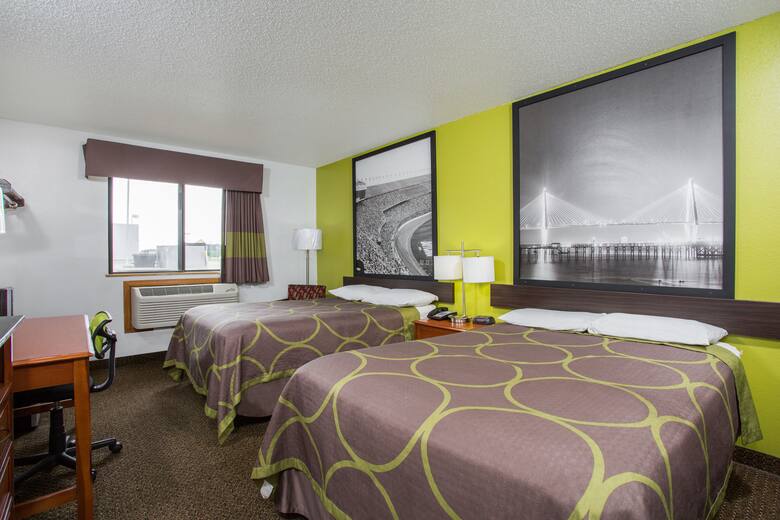 Guest room at the Super 8 Franklin in Franklin, Virginia