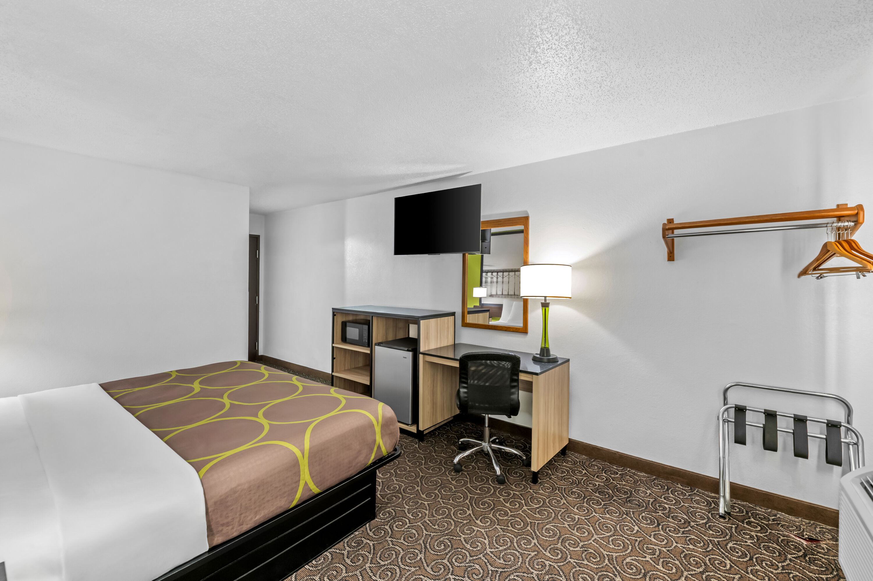 King bed guest room at the Super 8 by Wyndham Franklin in Franklin, Virginia