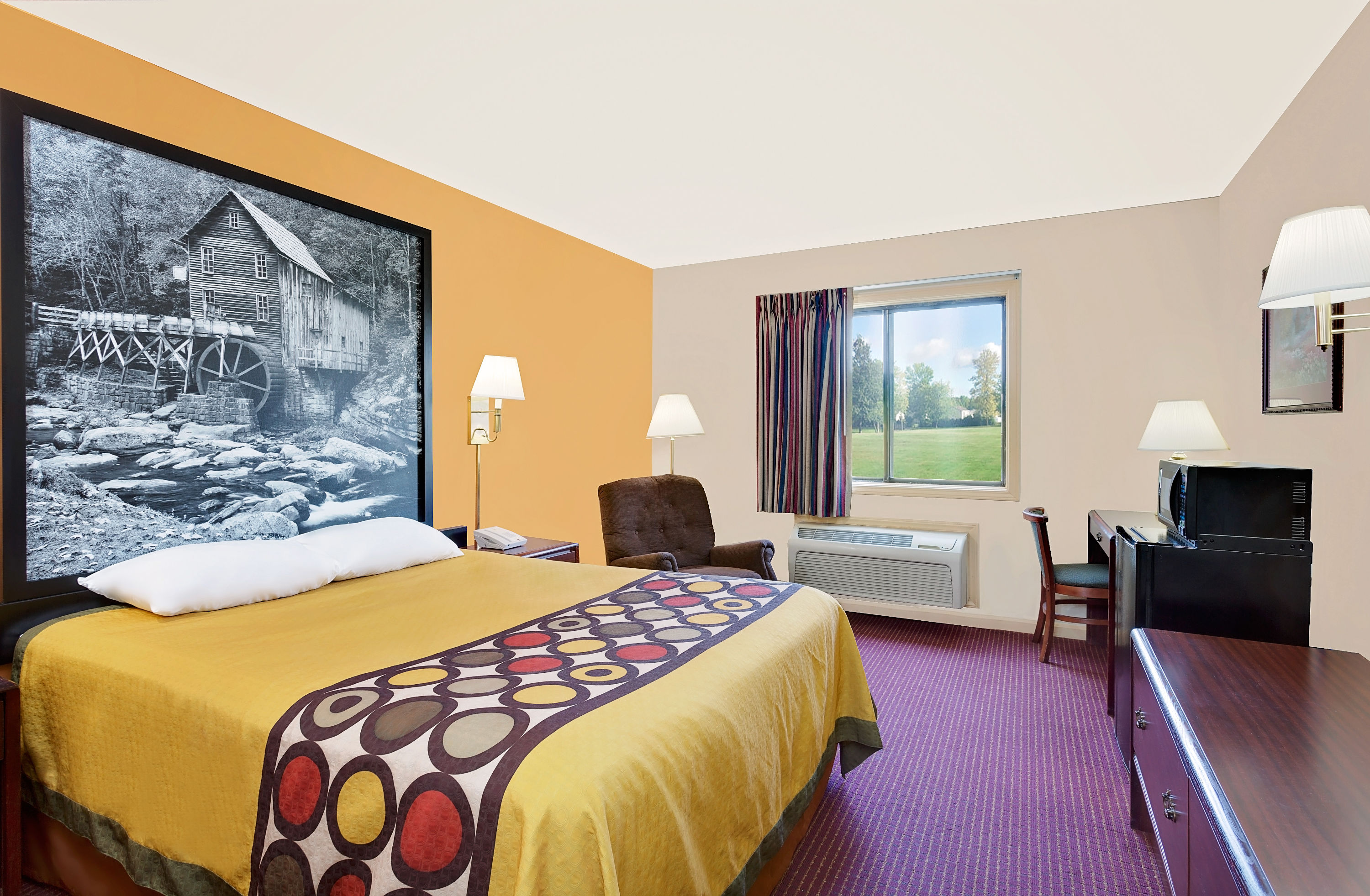 Guest room at the Super 8 by Wyndham Hillsville in Hillsville, Virginia