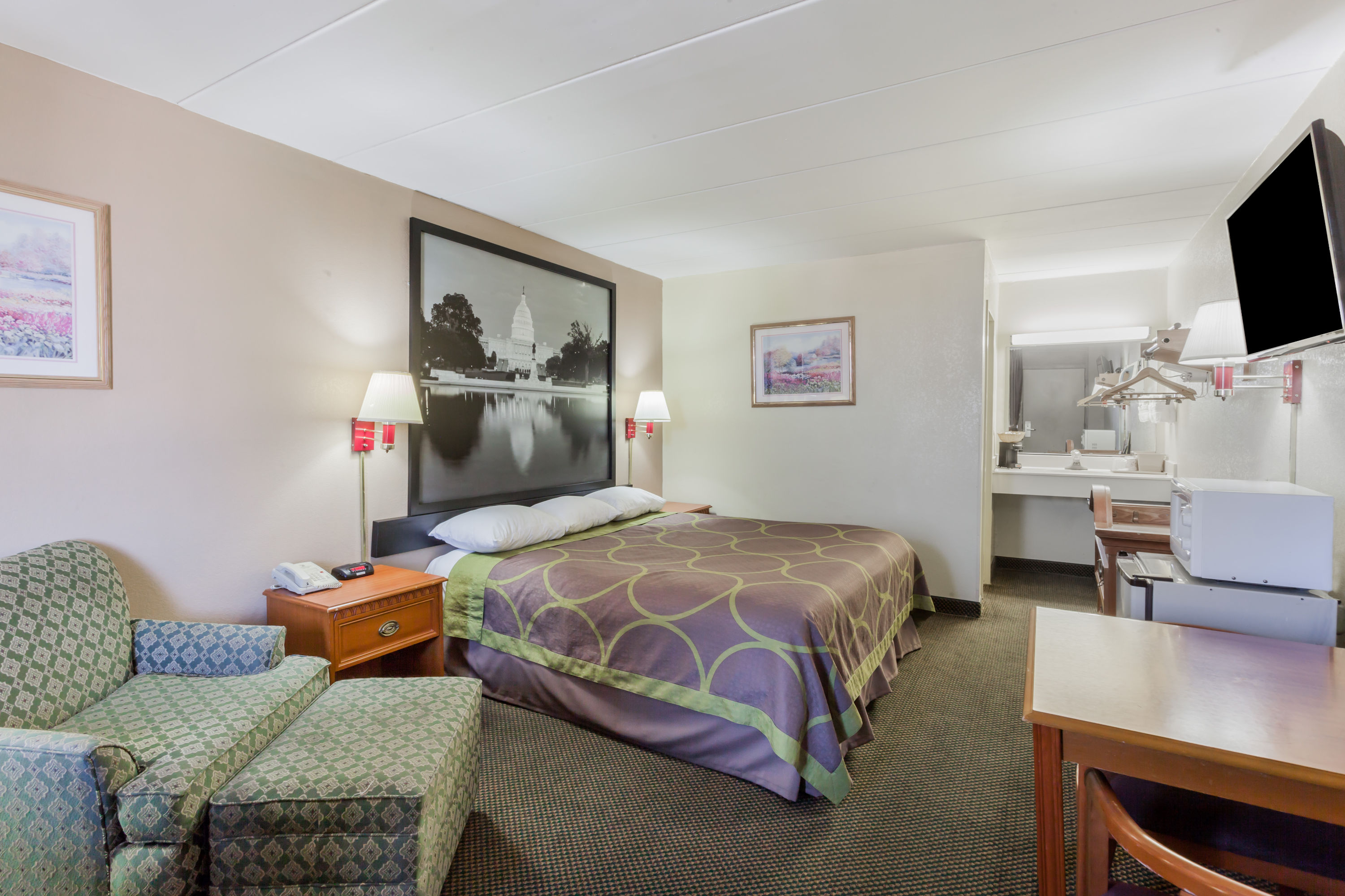 Guest room at the Super 8 by Wyndham Manassas in Manassas, Virginia