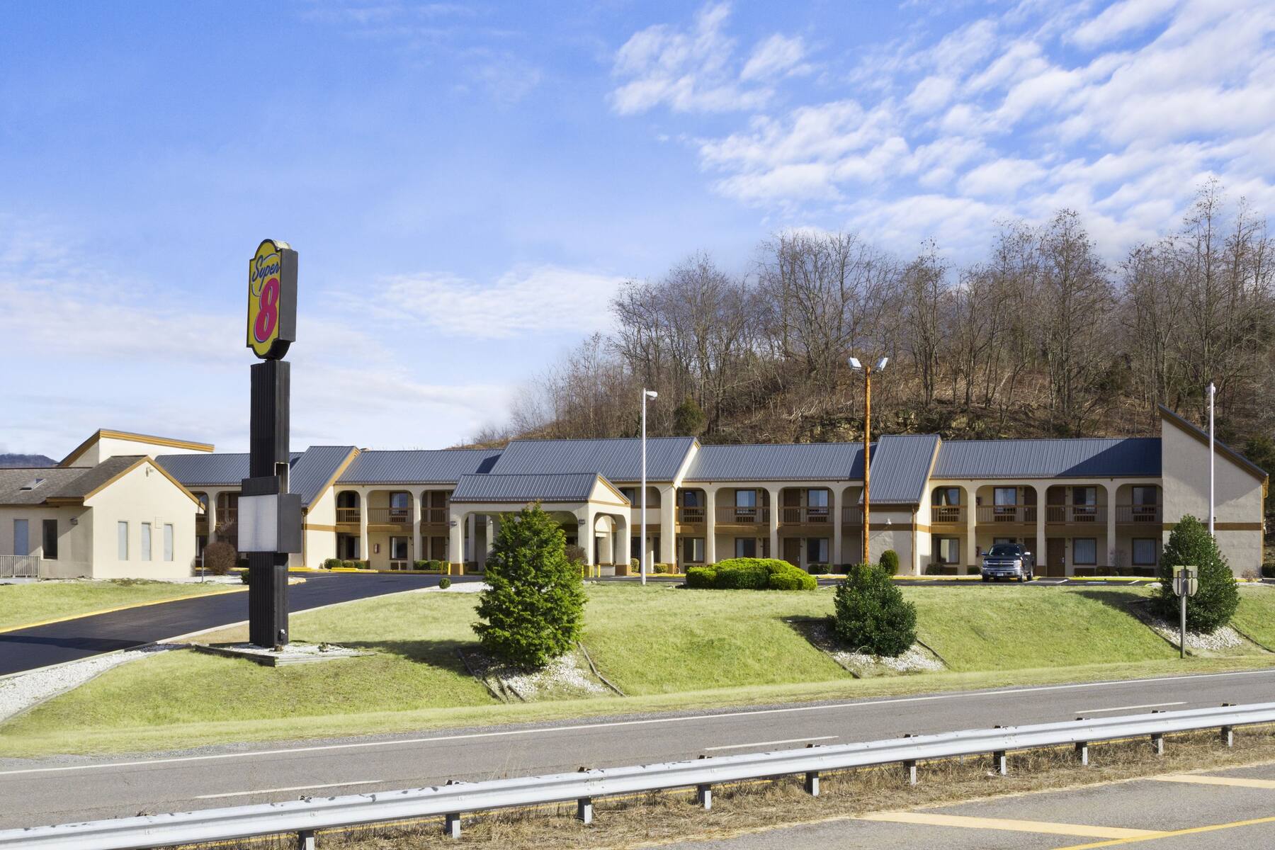 Exterior of Super 8 Chiswell/Max Meadows Area hotel in Max Meadows, Virginia Exterior of Super 8 Chiswell/Max Meadows Area hotel in Max Meadows, Virginia