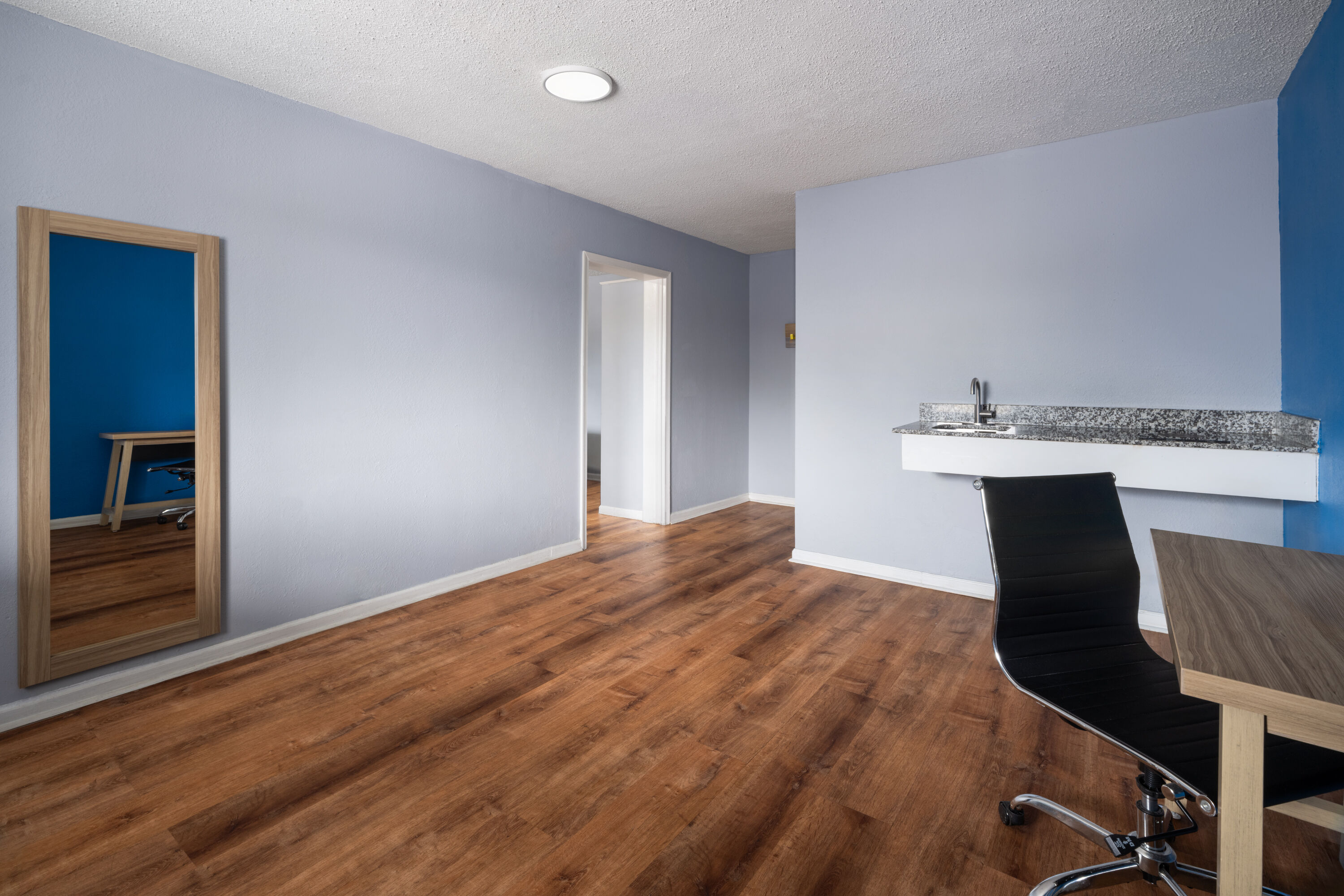 Super 8 by Wyndham Portsmouth - Norfolk suite in Portsmouth, Virginia