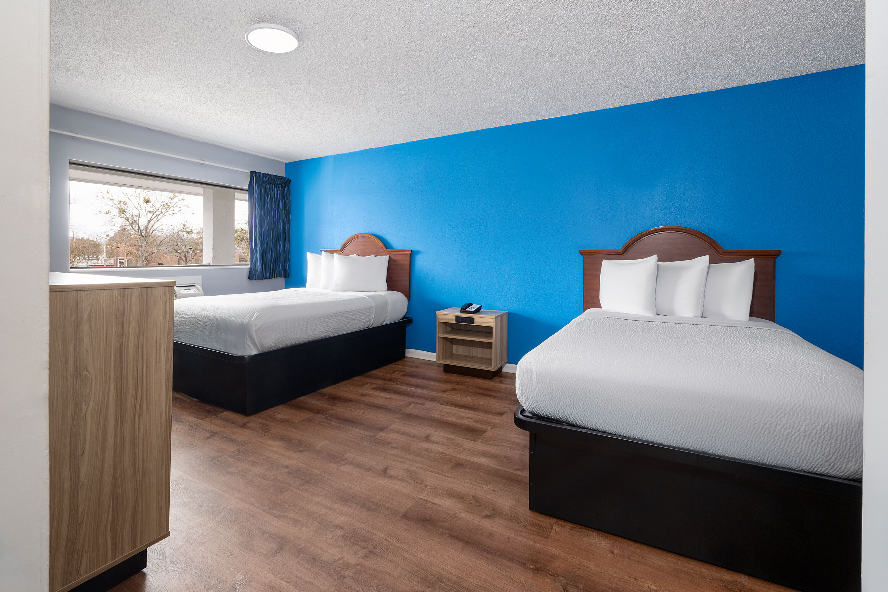 Super 8 by Wyndham Portsmouth - Norfolk suite in Portsmouth, Virginia