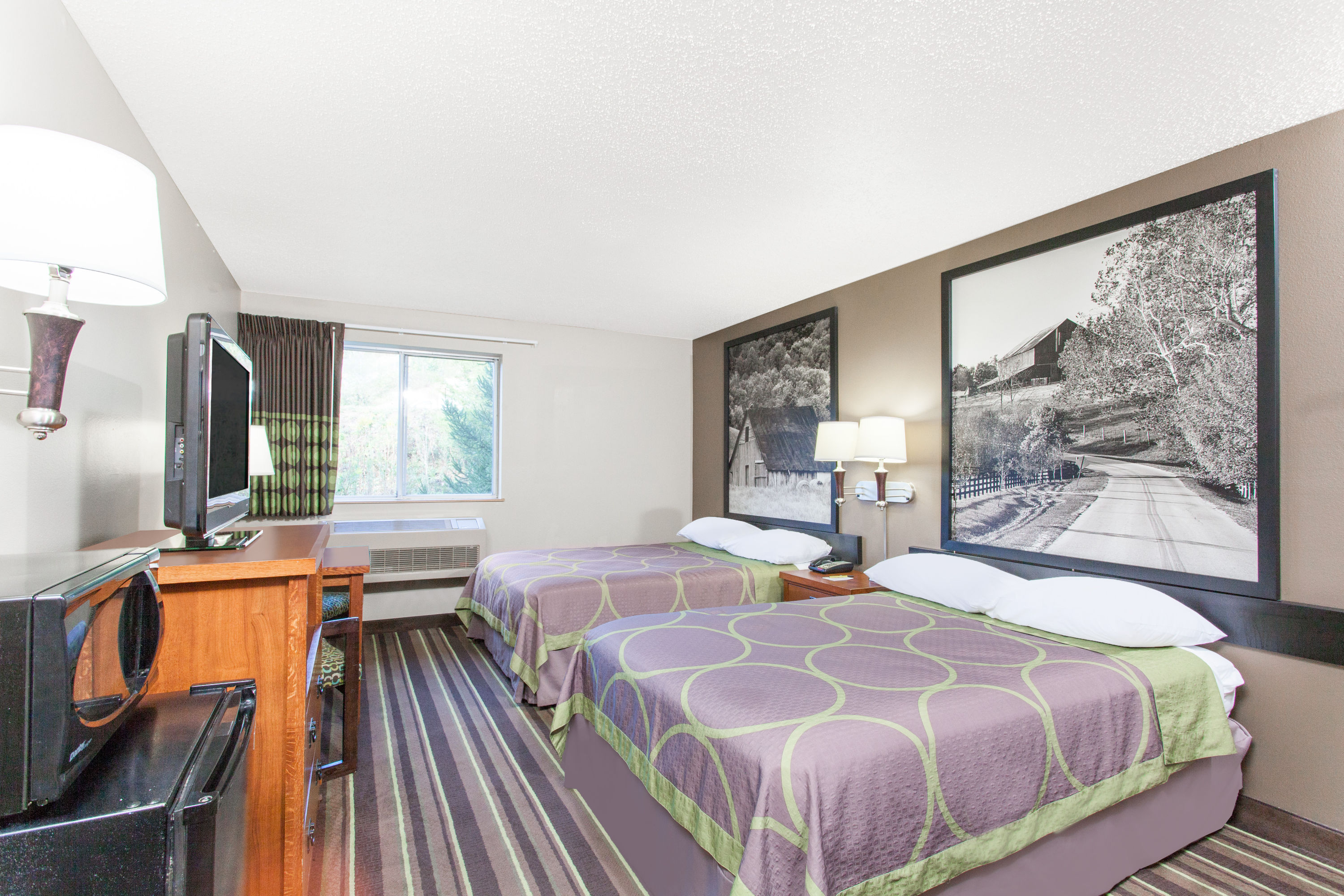 Super 8 by Wyndham Richlands/Claypool Hill Area Pounding Mill, VA Hotels