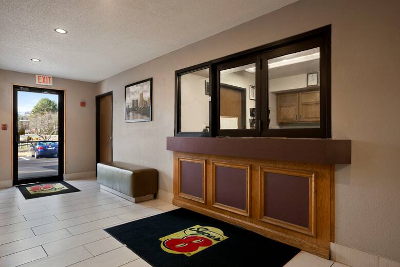 Super 8 Richmond/Chamberlayne Rd hotel lobby in Richmond, Virginia