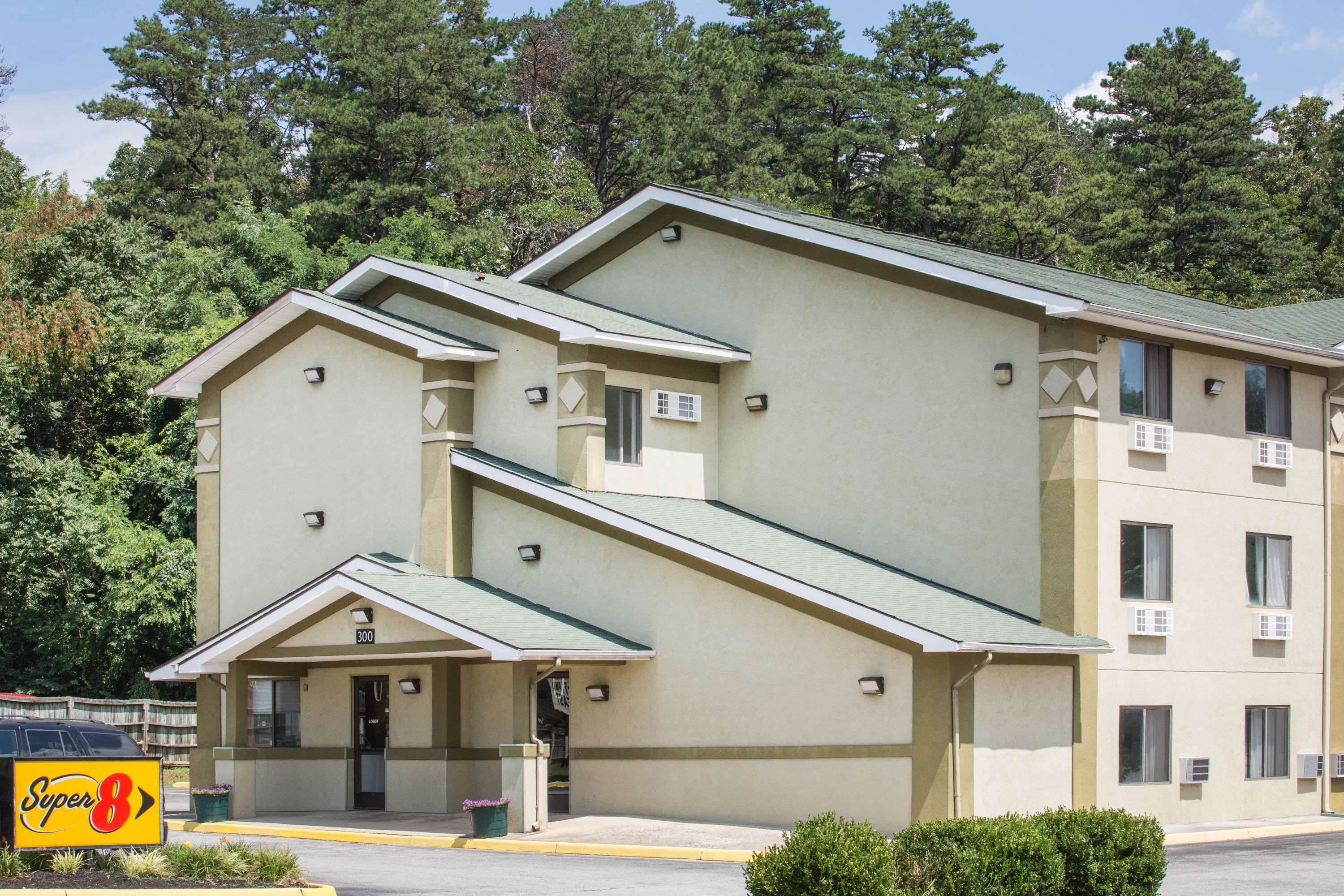 Super 8 By Wyndham Salem Va Salem Va Hotels