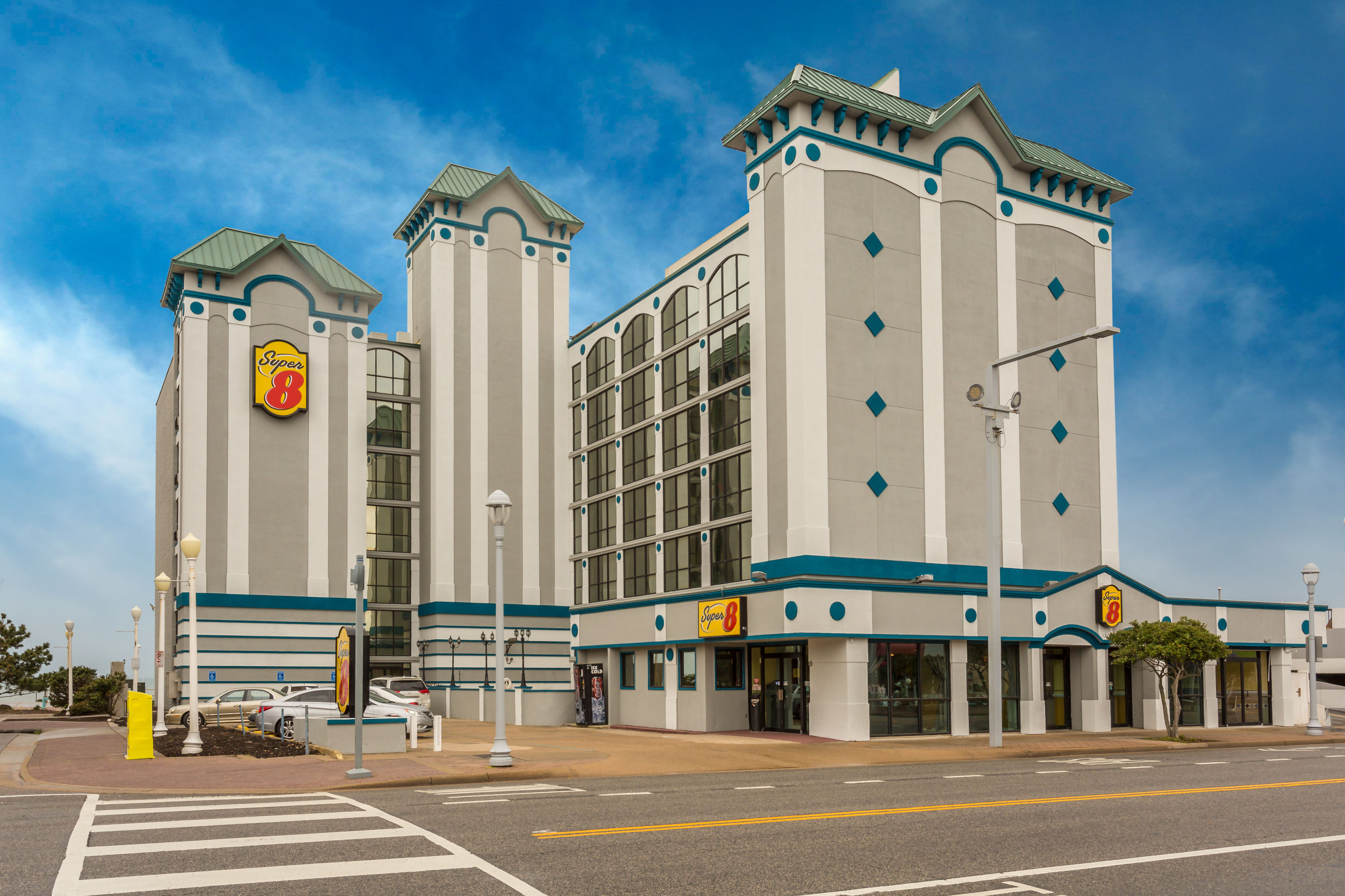 Super 8 By Wyndham Virginia Beach Oceanfront Virginia Beach Va Hotels