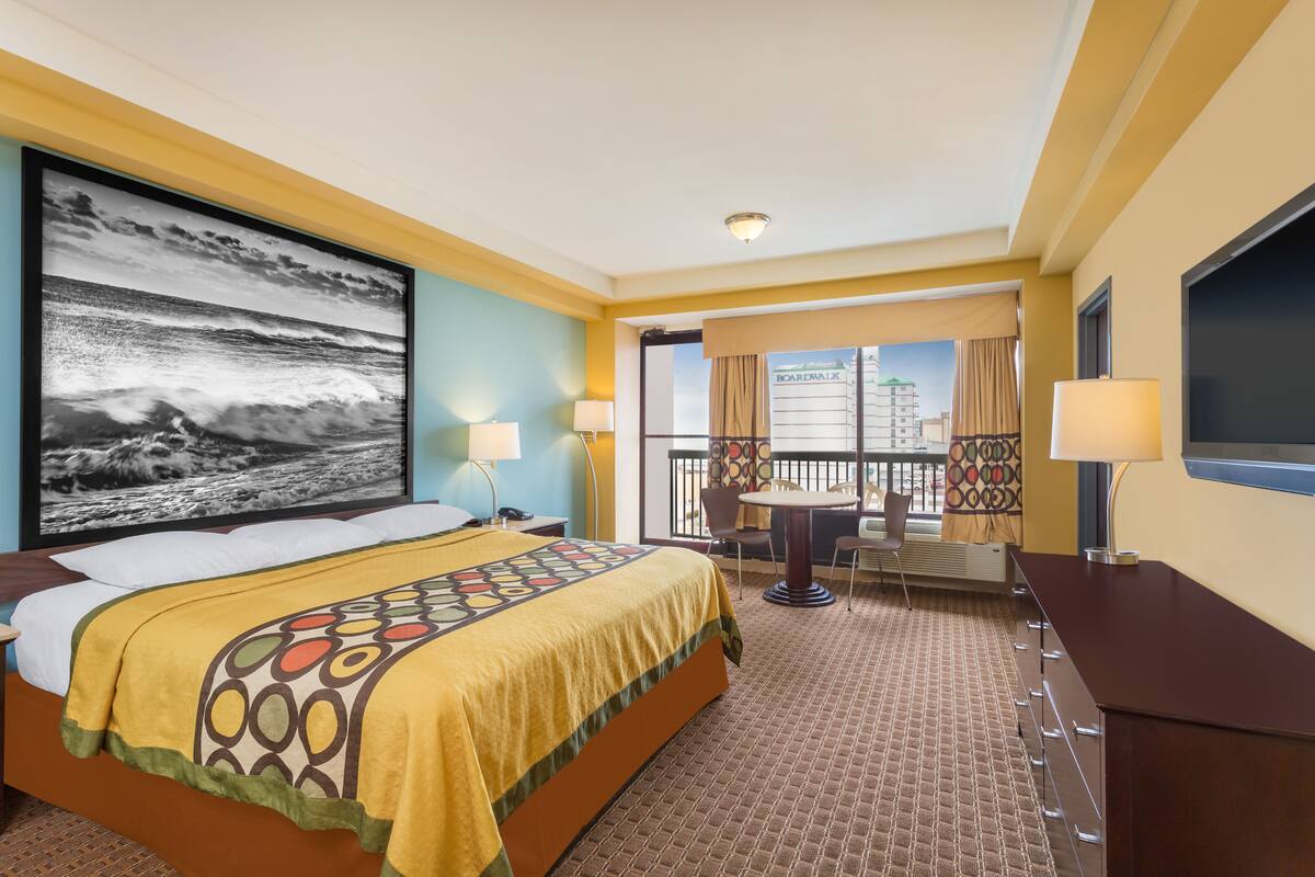 Super 8 by Wyndham Virginia Beach Oceanfront | Virginia Beach, VA Hotels