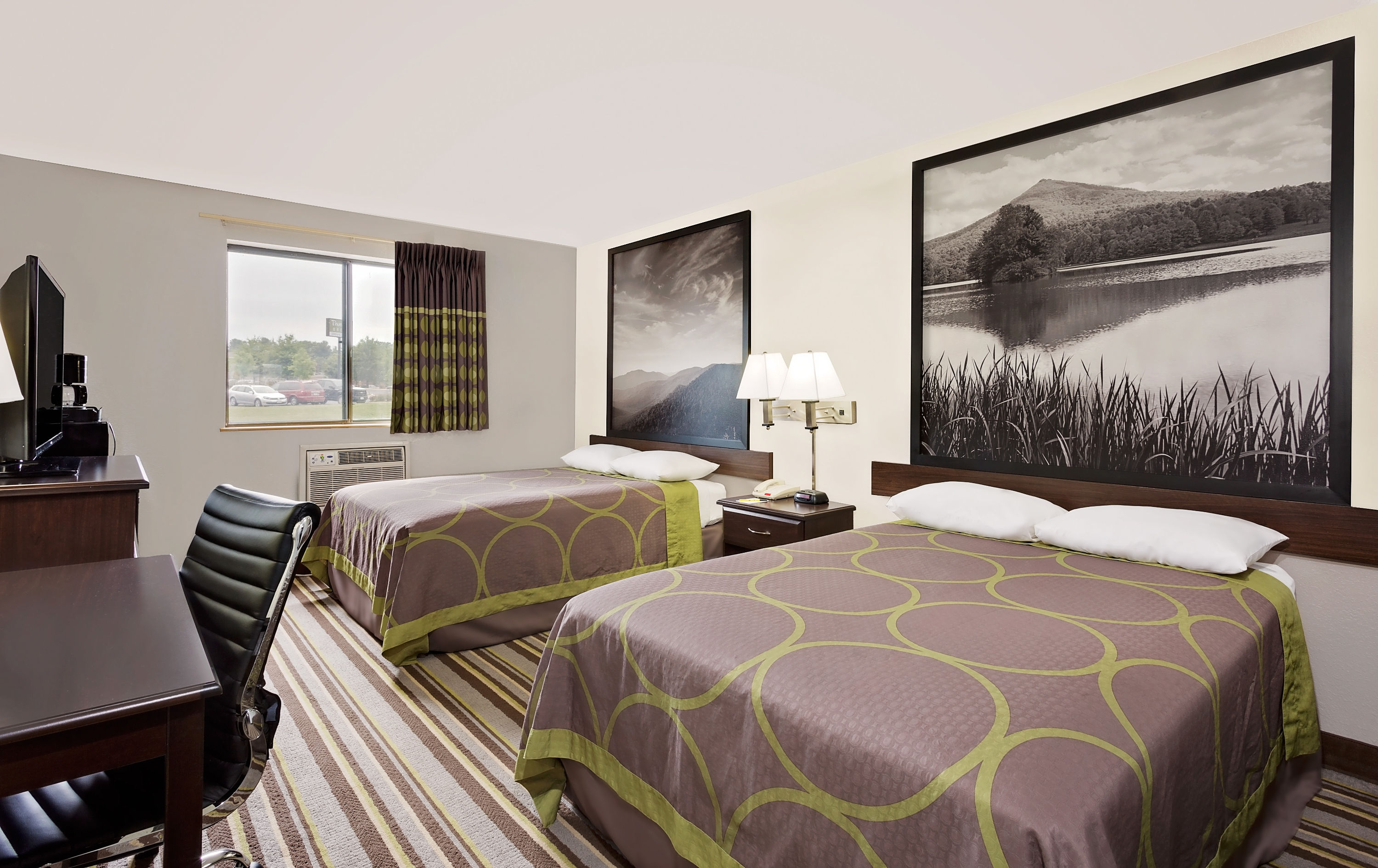 Guest room at the Super 8 by Wyndham Waynesboro in Waynesboro, Virginia