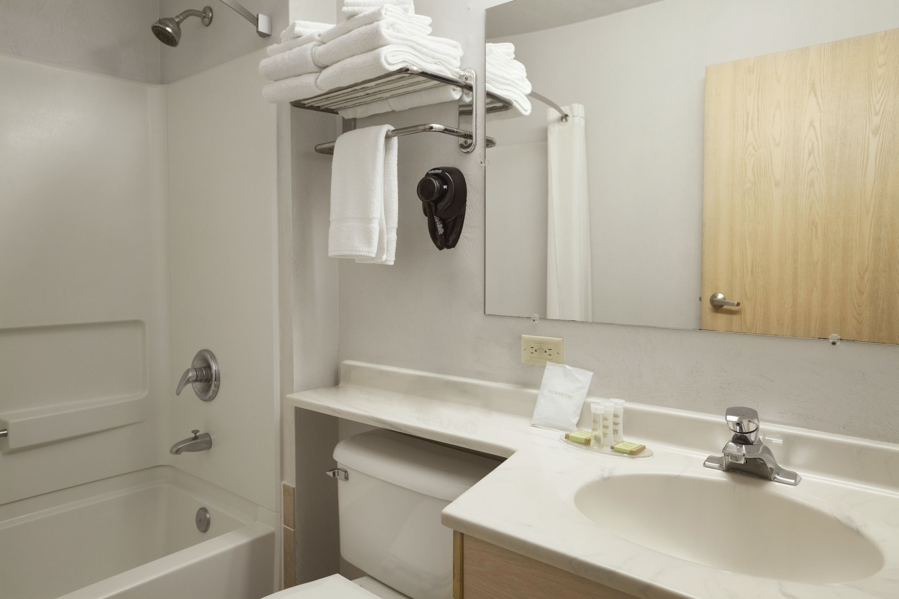 Guest room bath at the Super 8 by Wyndham Bellingham Airport/Ferndale in Ferndale, Washington