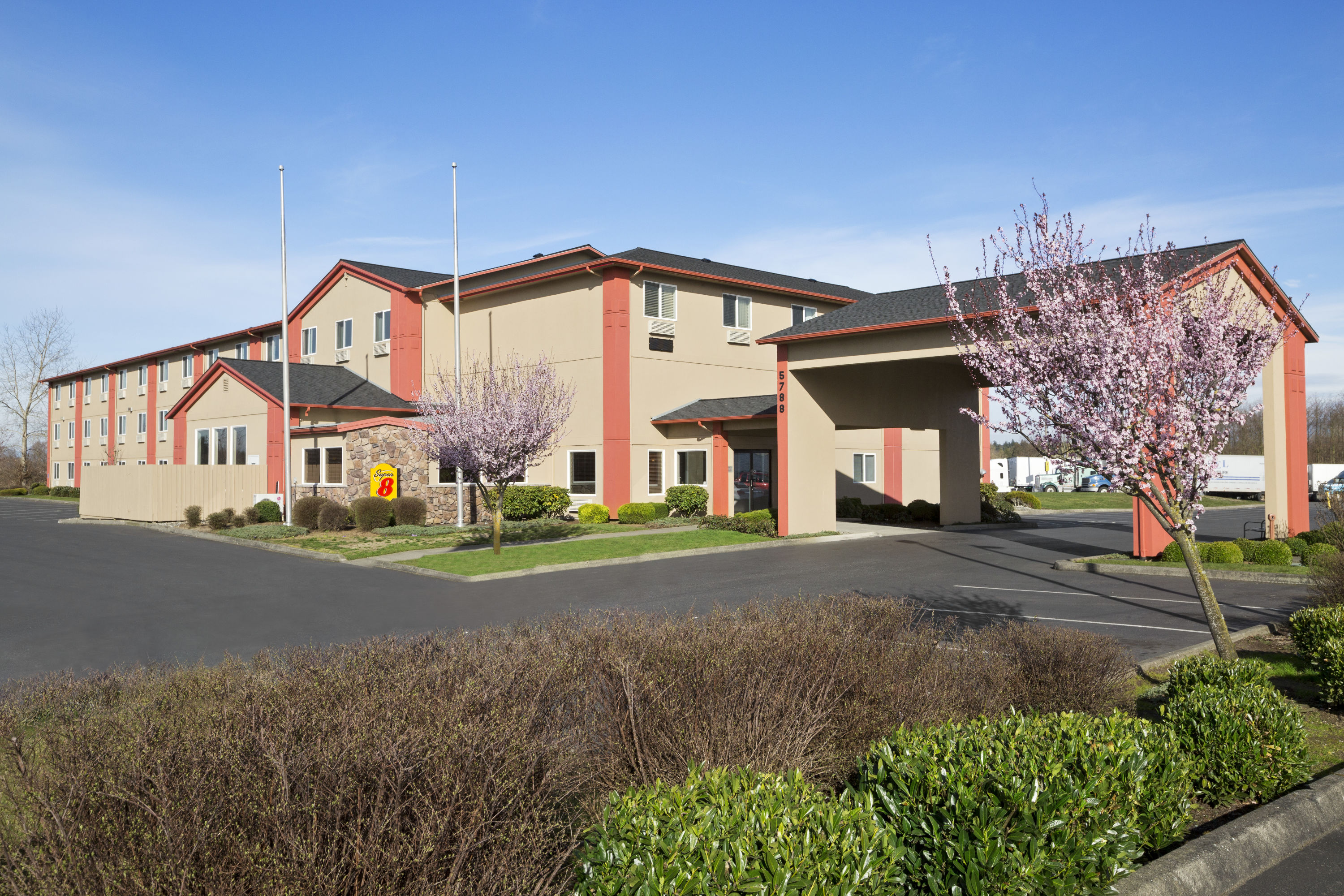 Super 8 Longbeach Wa Travel Guide