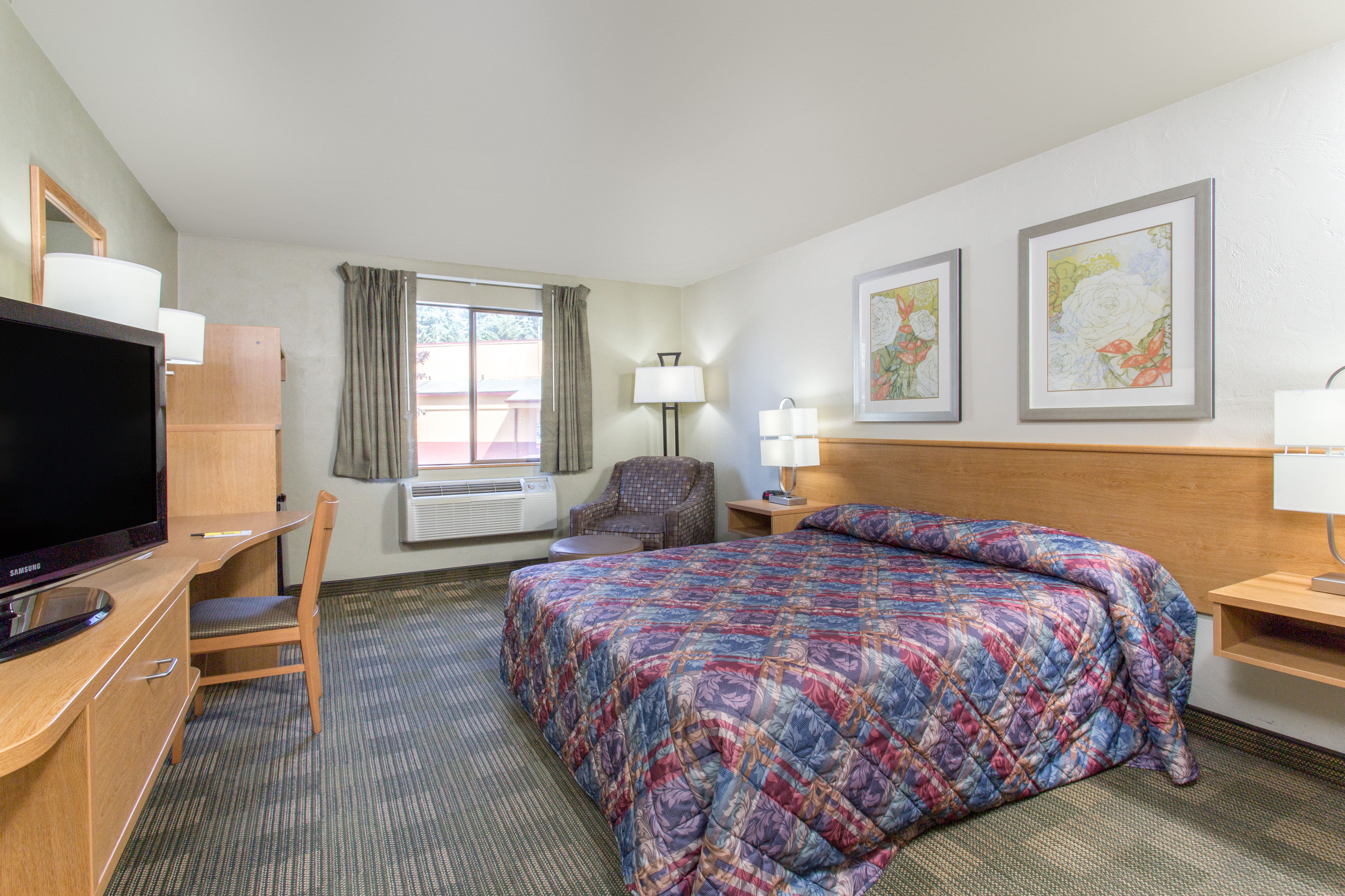 Guest room at the Super 8 by Wyndham Lacey Olympia Area in Lacey, Washington