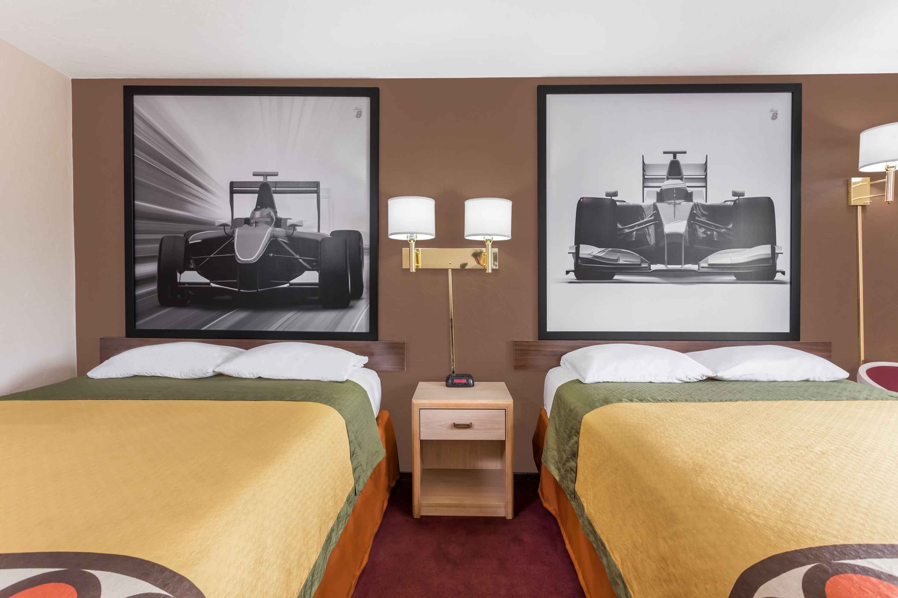 Guest room at the Super 8 by Wyndham Shelton in Shelton, Washington