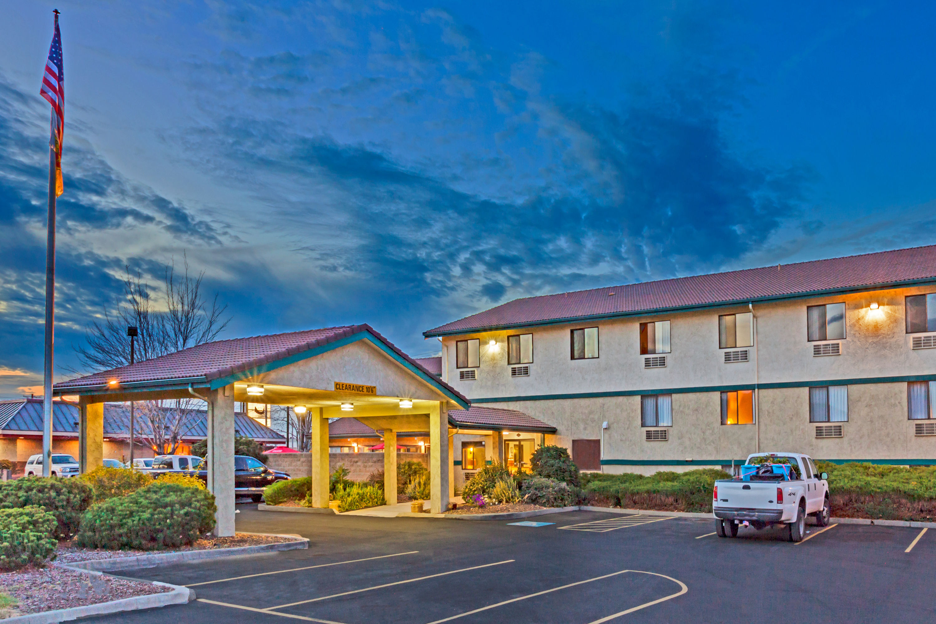 Exterior of Super 8 by Wyndham Union Gap Yakima Area hotel in Union Gap, Washington