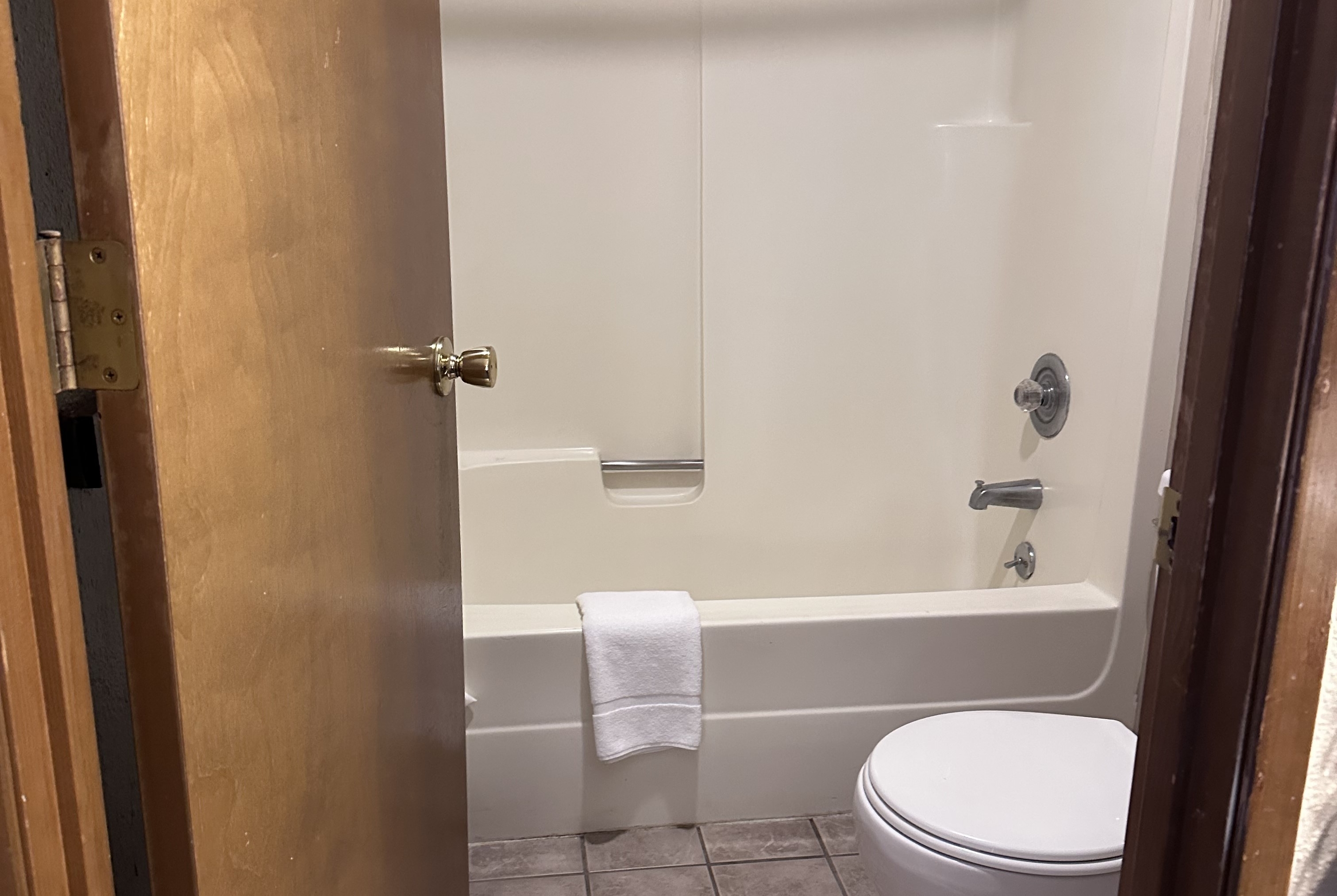 Guest room bath at the Super 8 by Wyndham Vancouver East in Vancouver, Washington