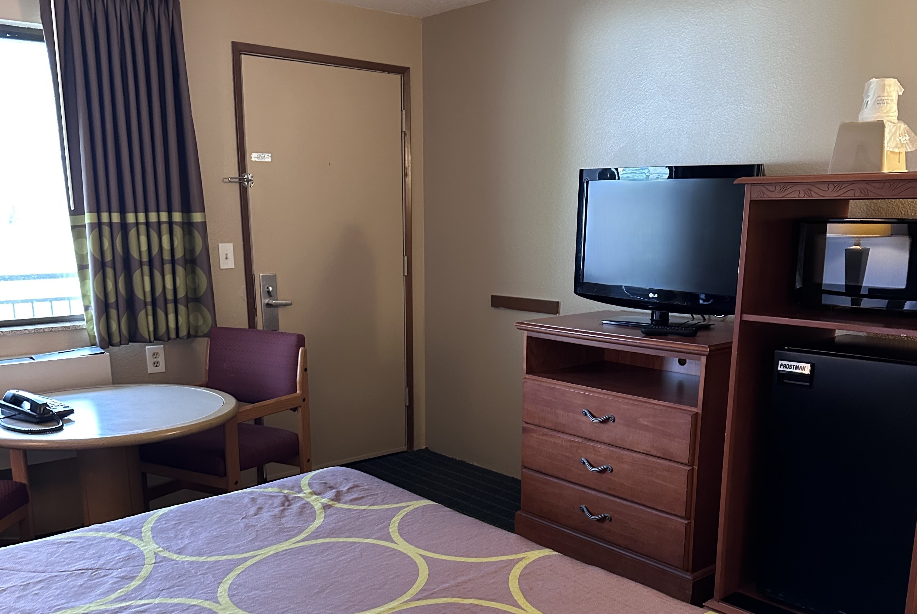 Guest room at the Super 8 by Wyndham Vancouver East in Vancouver, Washington