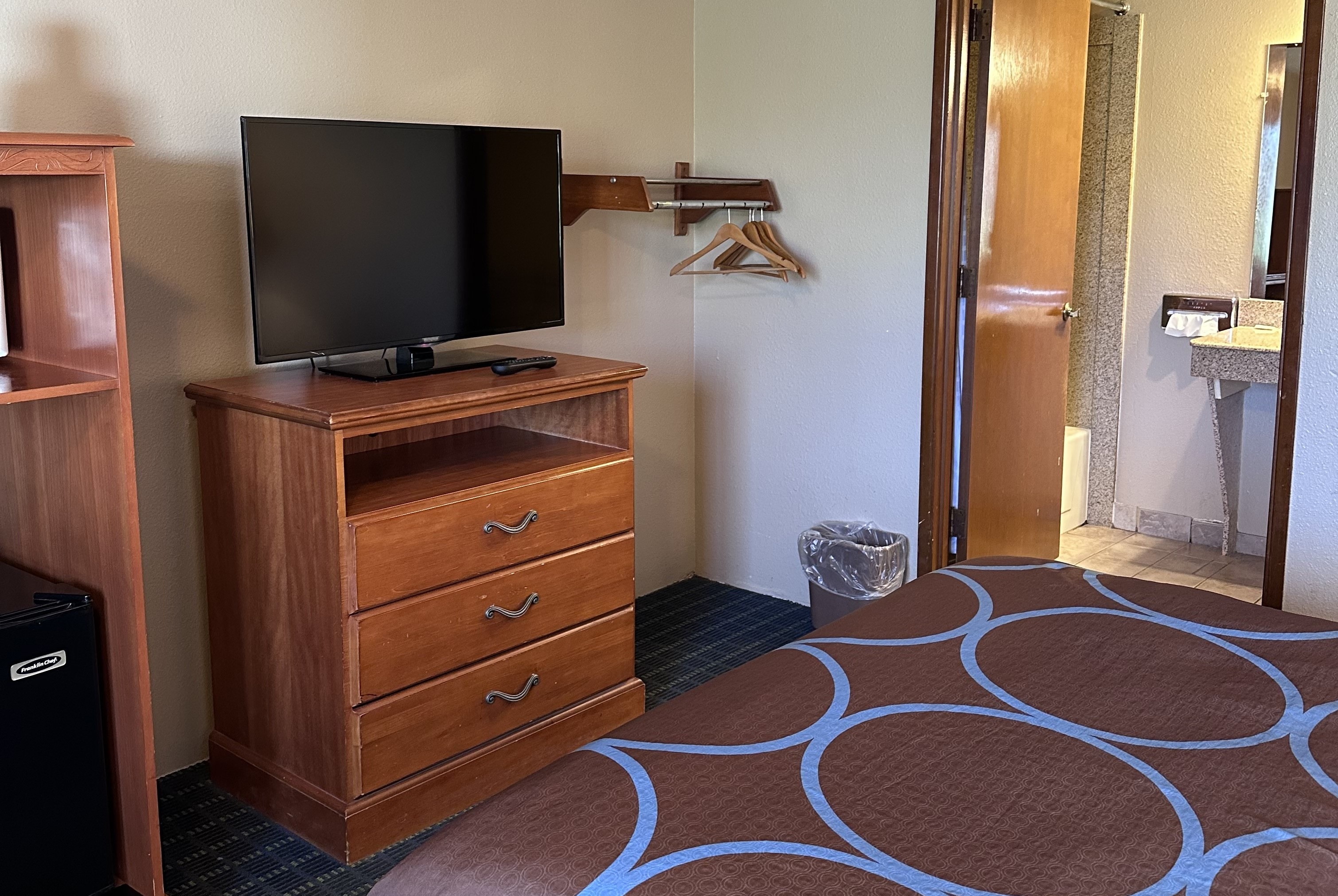 Guest room at the Super 8 by Wyndham Vancouver East in Vancouver, Washington