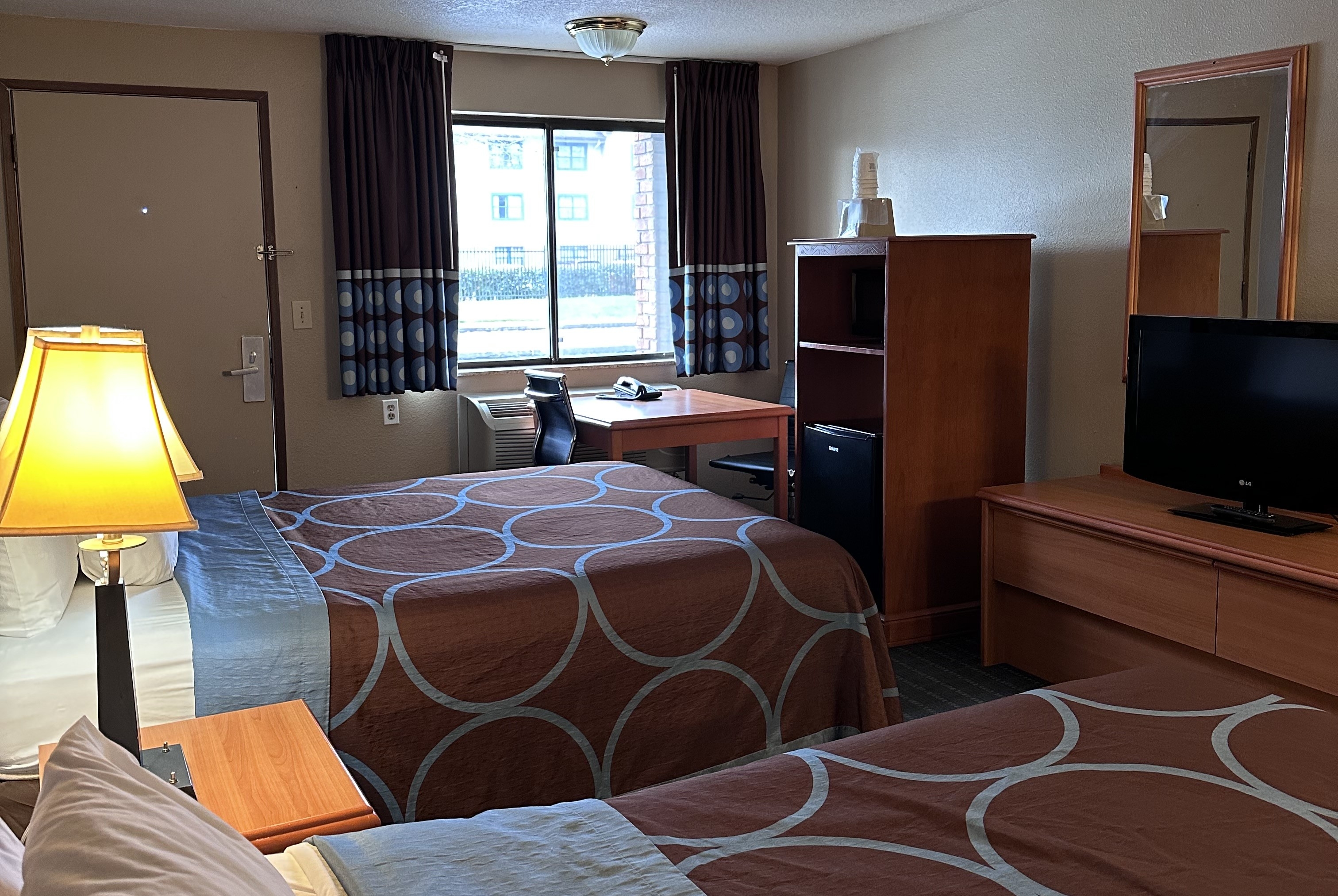Guest room at the Super 8 by Wyndham Vancouver East in Vancouver, Washington