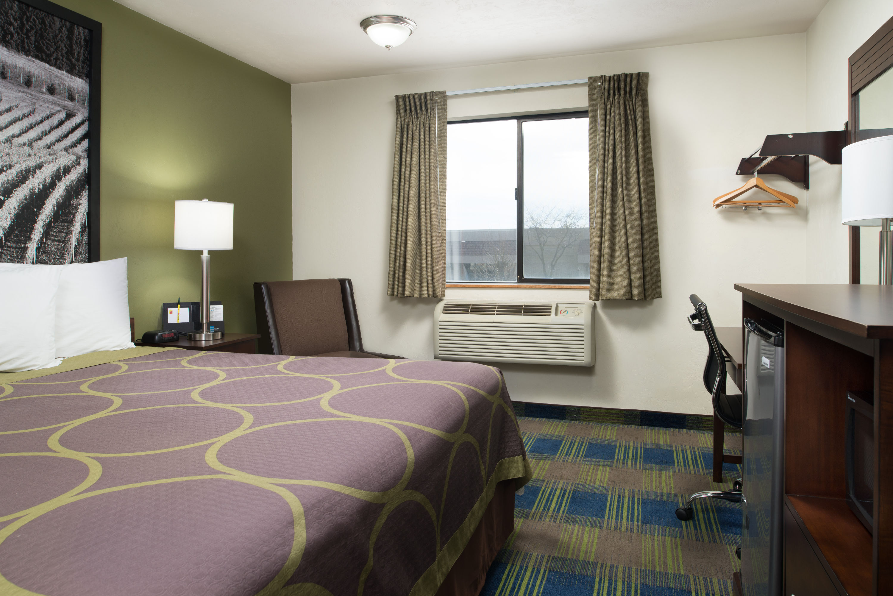 Super 8 by Wyndham Walla Walla | Walla Walla, WA Hotels