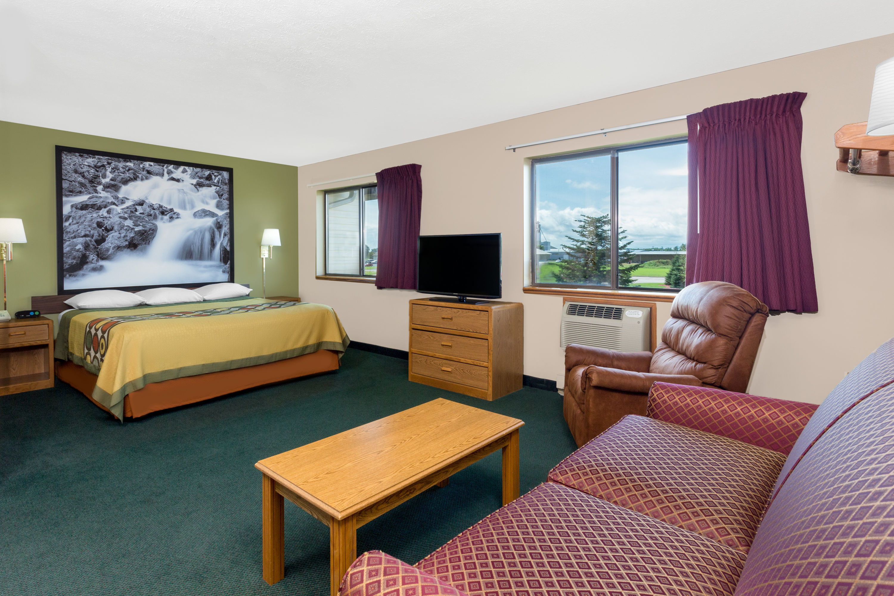 Super 8 by Wyndham Antigo Antigo, WI Hotels