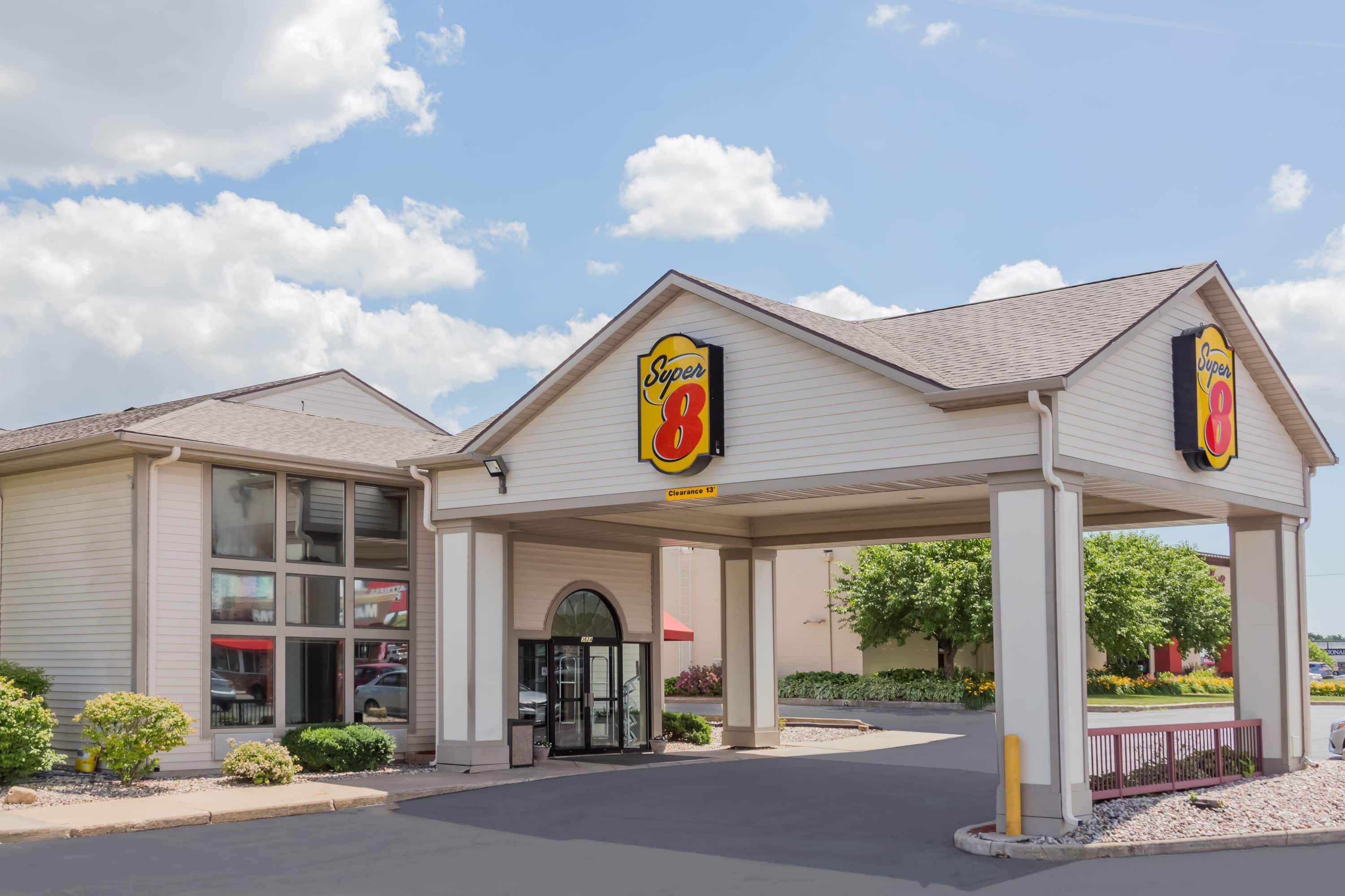 super 8 appleton wisconsin