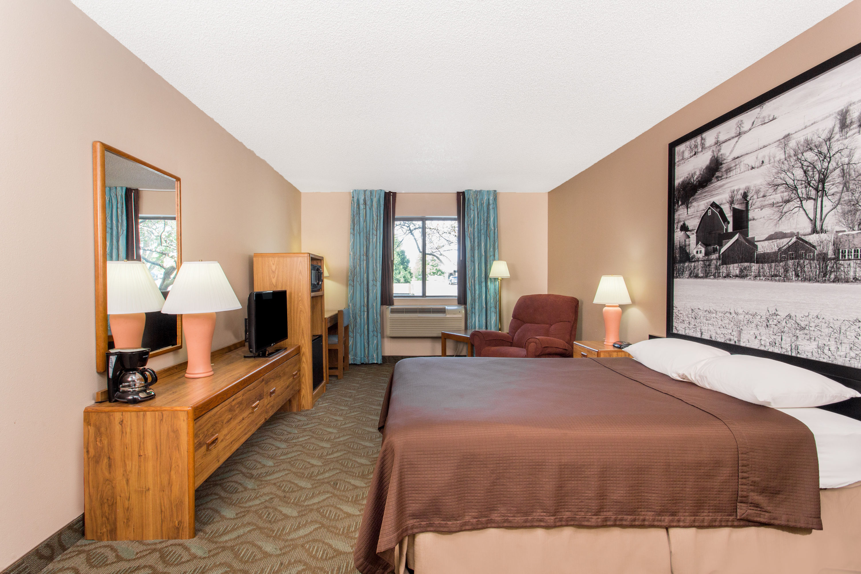 Guest room at the Super 8 by Wyndham Dodgeville in Dodgeville, Wisconsin