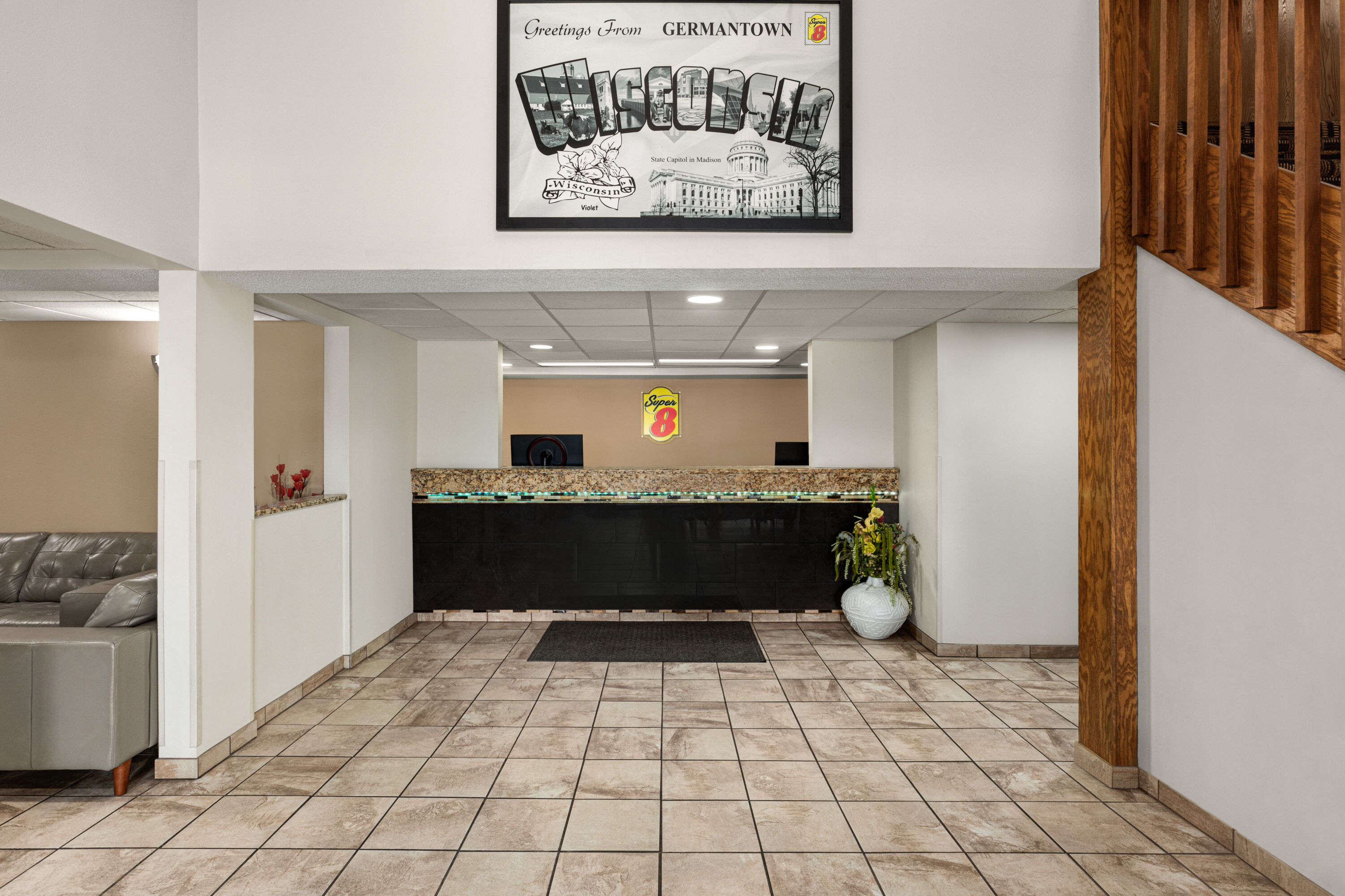 Super 8 by Wyndham Germantown/Milwaukee reception in Germantown, Wisconsin