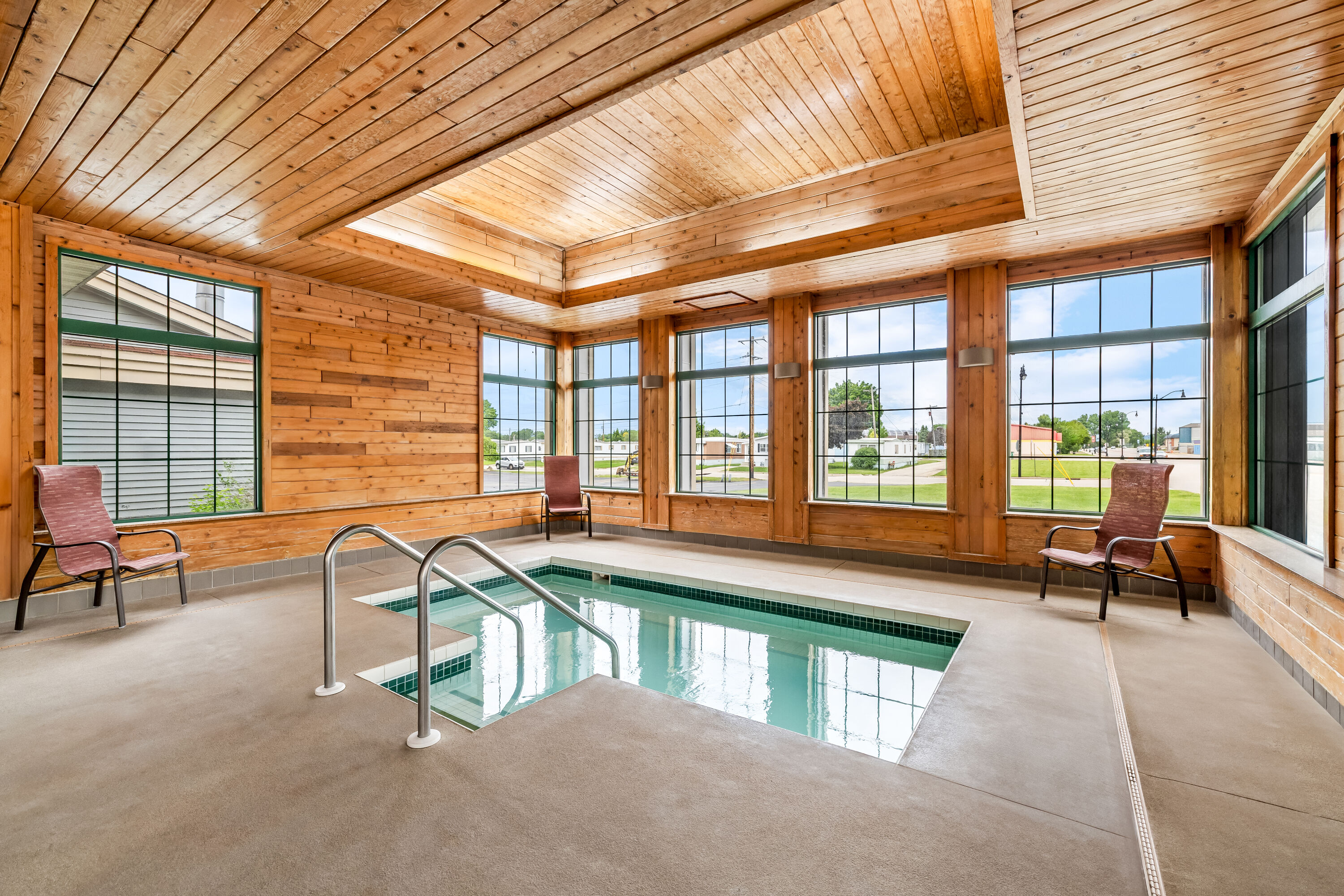 Hot tub at the Super 8 by Wyndham La Crosse in La Crosse, Wisconsin