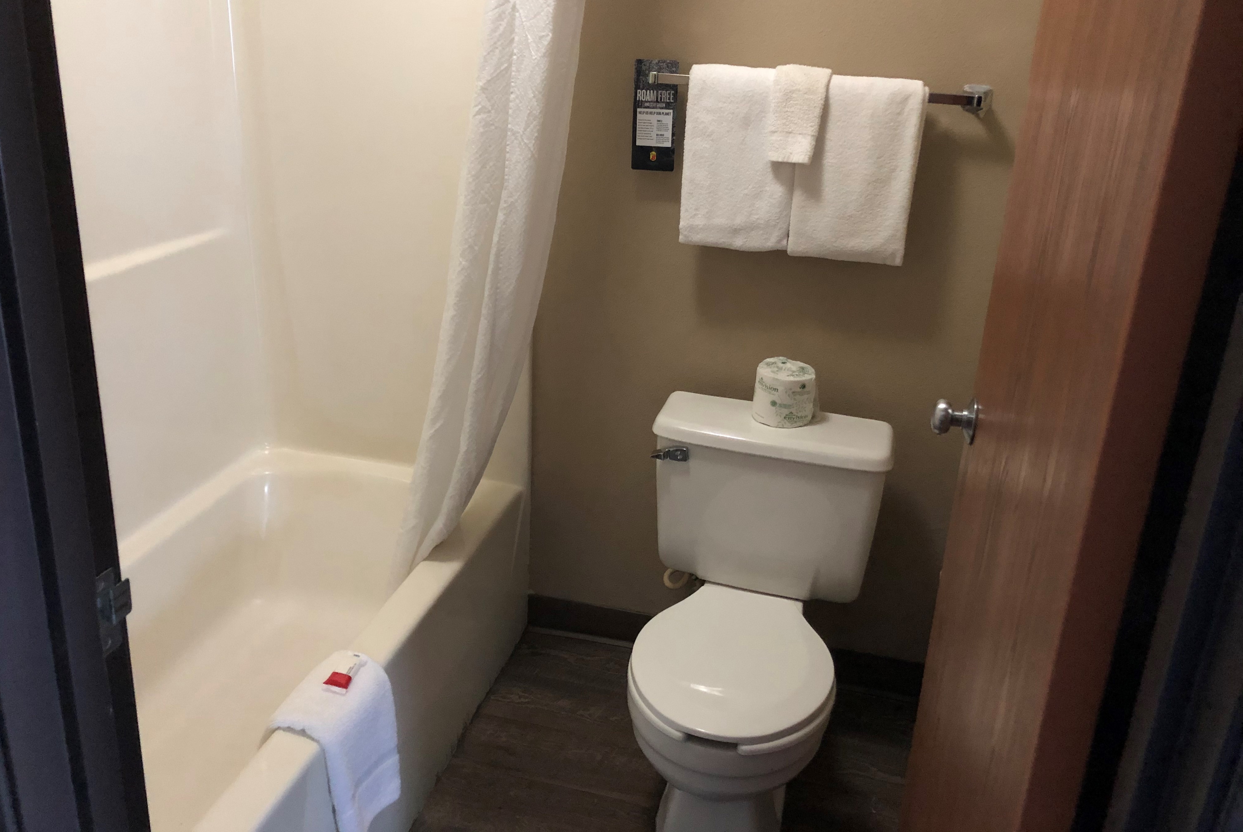 Guest room bath at the Super 8 by Wyndham Milwaukee Airport in Milwaukee, Wisconsin