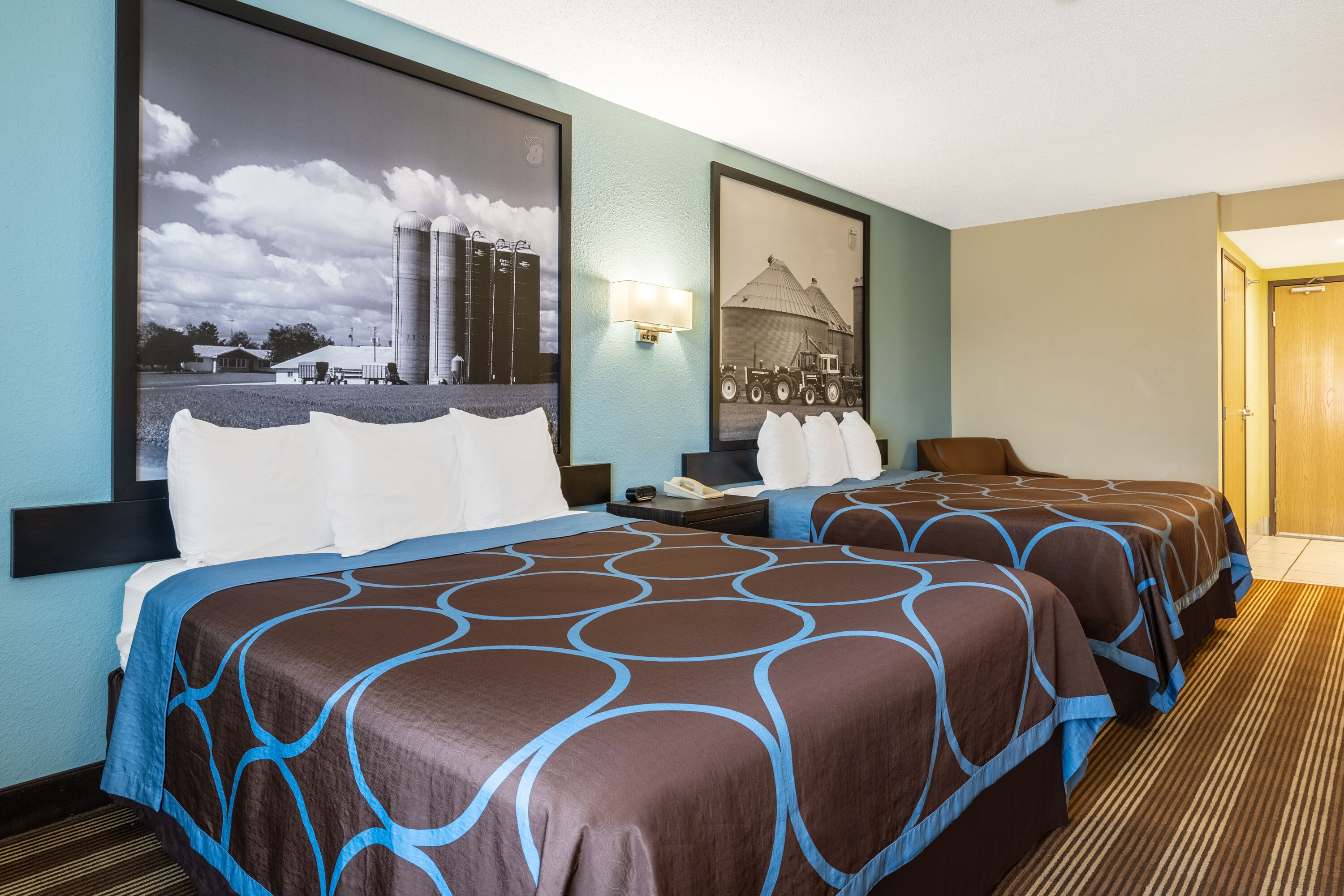 Double bed guest room at the Super 8 by Wyndham Osseo WI in Osseo, Wisconsin