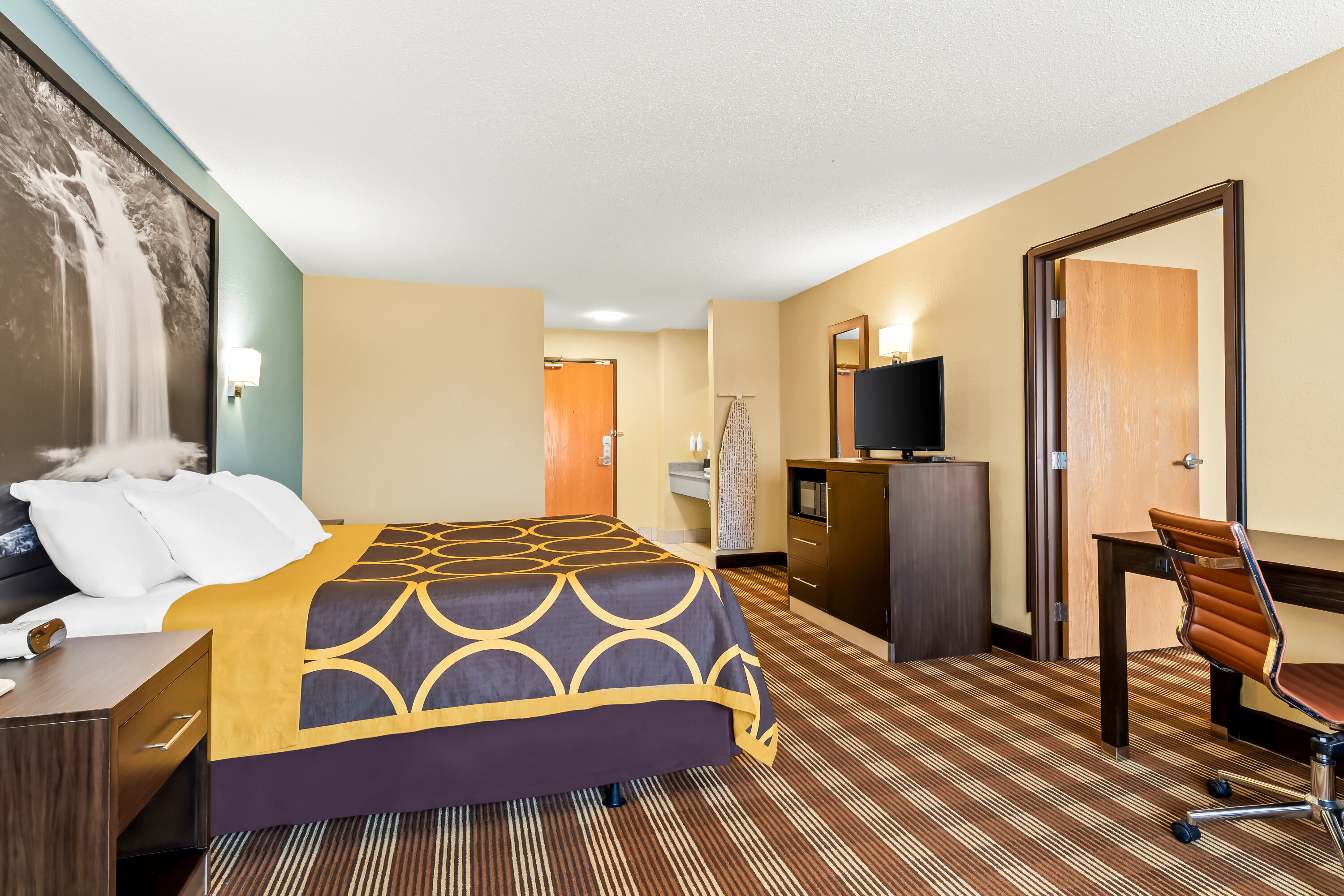 Super 8 by Wyndham Osseo WI suite in Osseo, Wisconsin