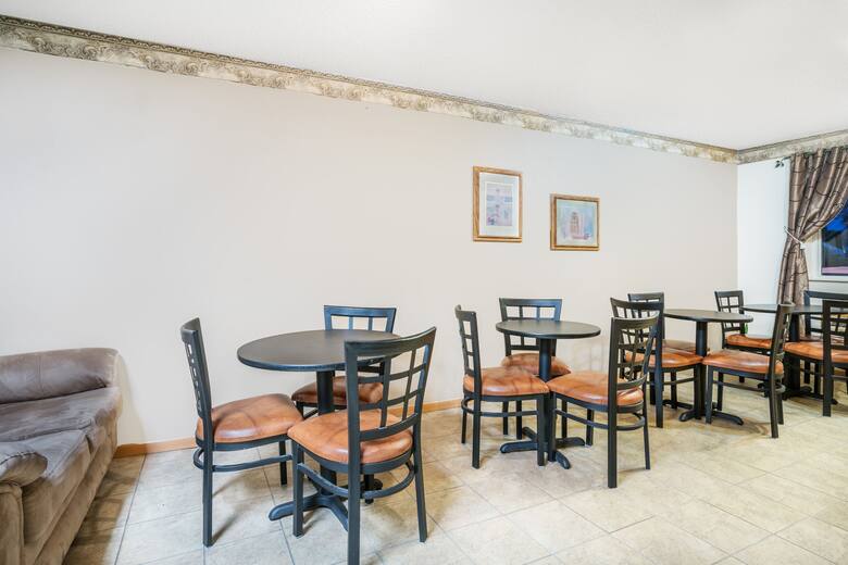 Super 8 By Wyndham Phillips Hotels Wi 54555 View Photos
