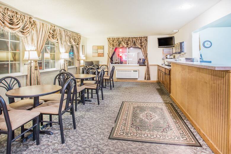 Super 8 Prairie Du Chien hotel lobby in Prairie du Chien, Wisconsin